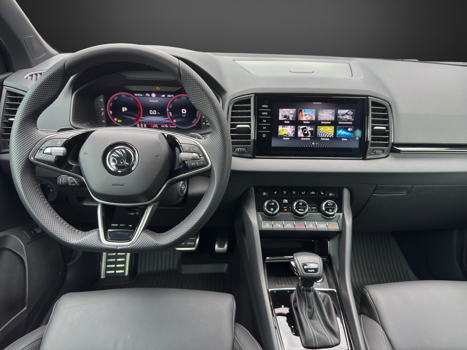 SKODA Karoq 2.0 TDI CR Sport Line 4x4 DSG-image-9