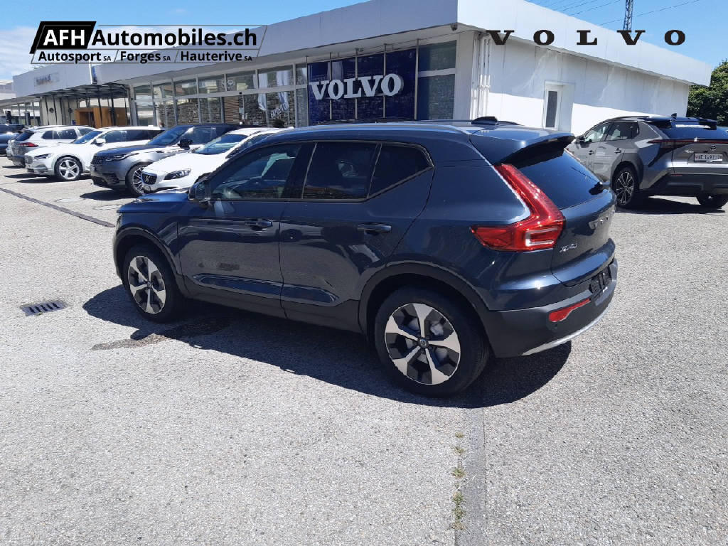 VOLVO XC40 2.0 B3 MH Core-showroom-element-2