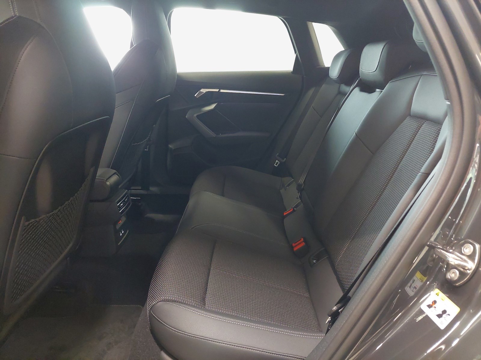 AUDI A3 allstreet 35 TFSI Attraction S-tronic-image-11