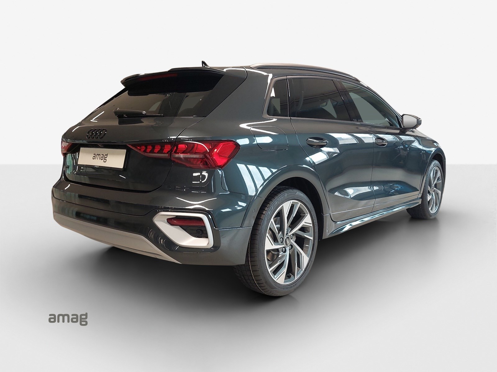 AUDI A3 allstreet 35 TFSI Attraction S-tronic-image-4