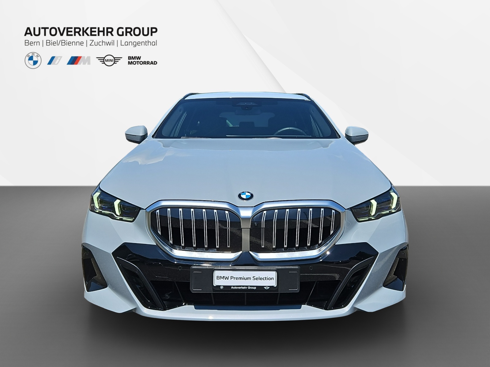 BMW 520d xDrive Touring M Sport 48V-showroom-element-1