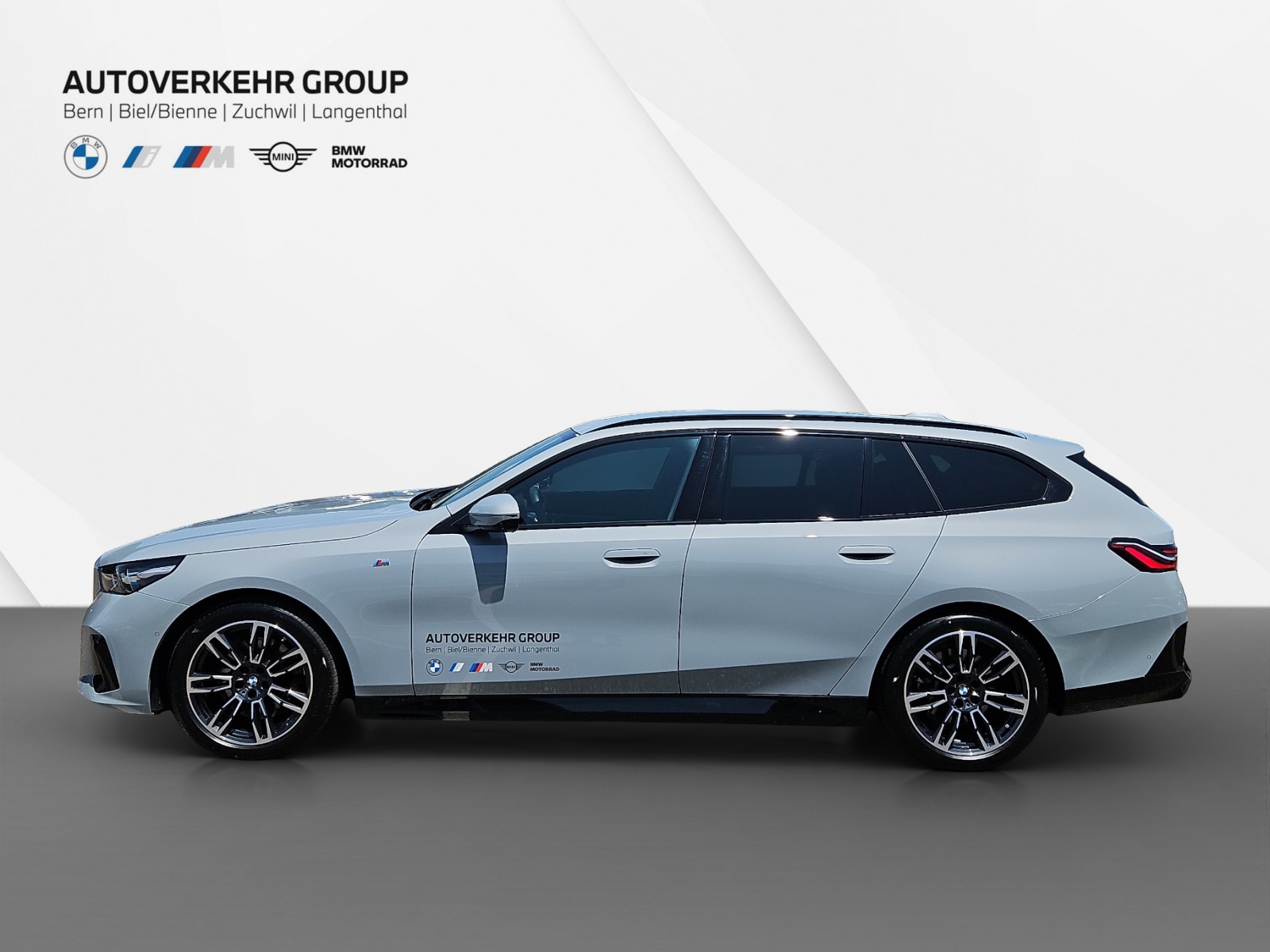 BMW 520d xDrive Touring M Sport 48V-showroom-element-2
