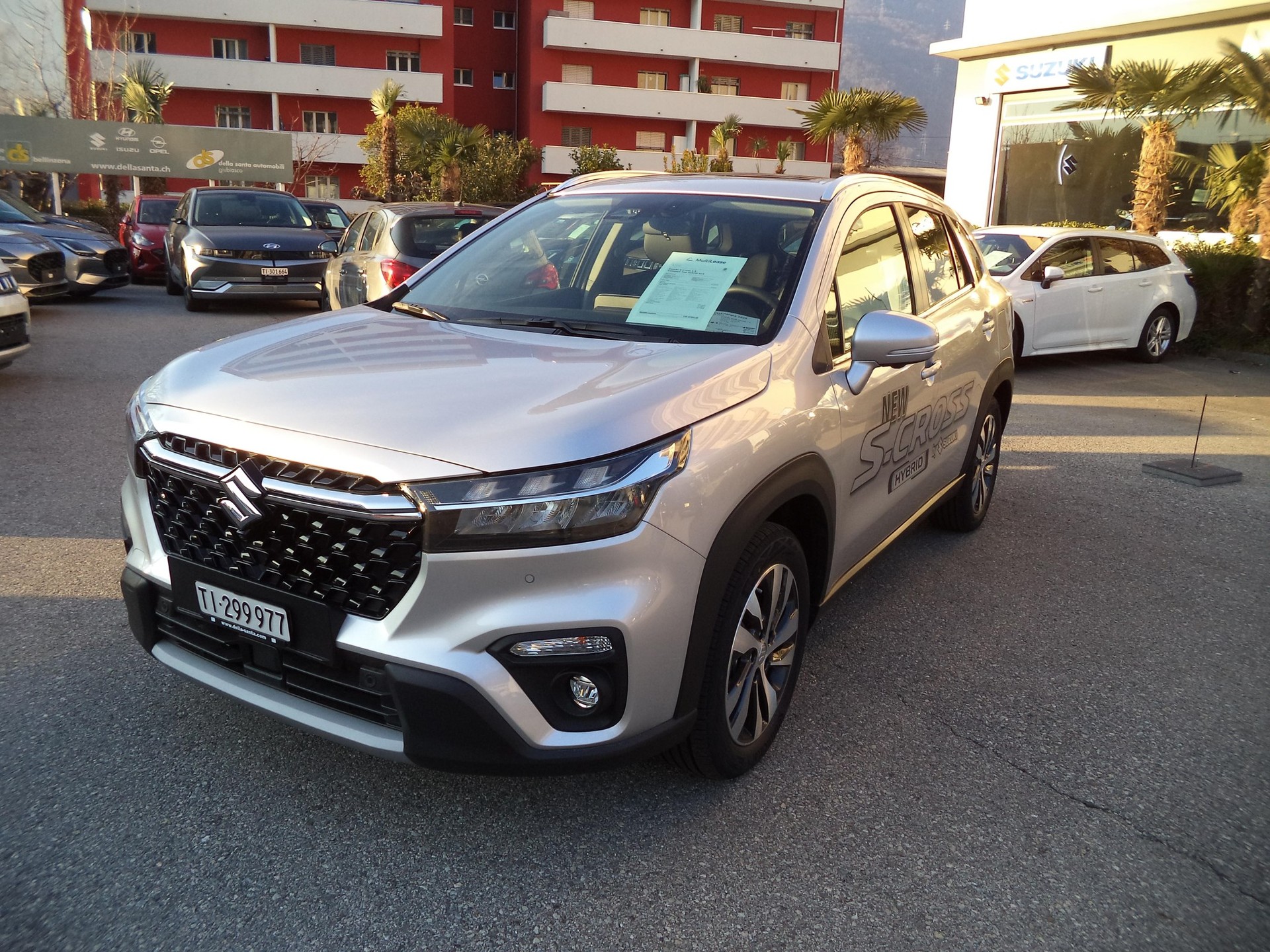SUZUKI S-Cross 1.5 Compact Top Hybrid 4x4-showroom-element-3
