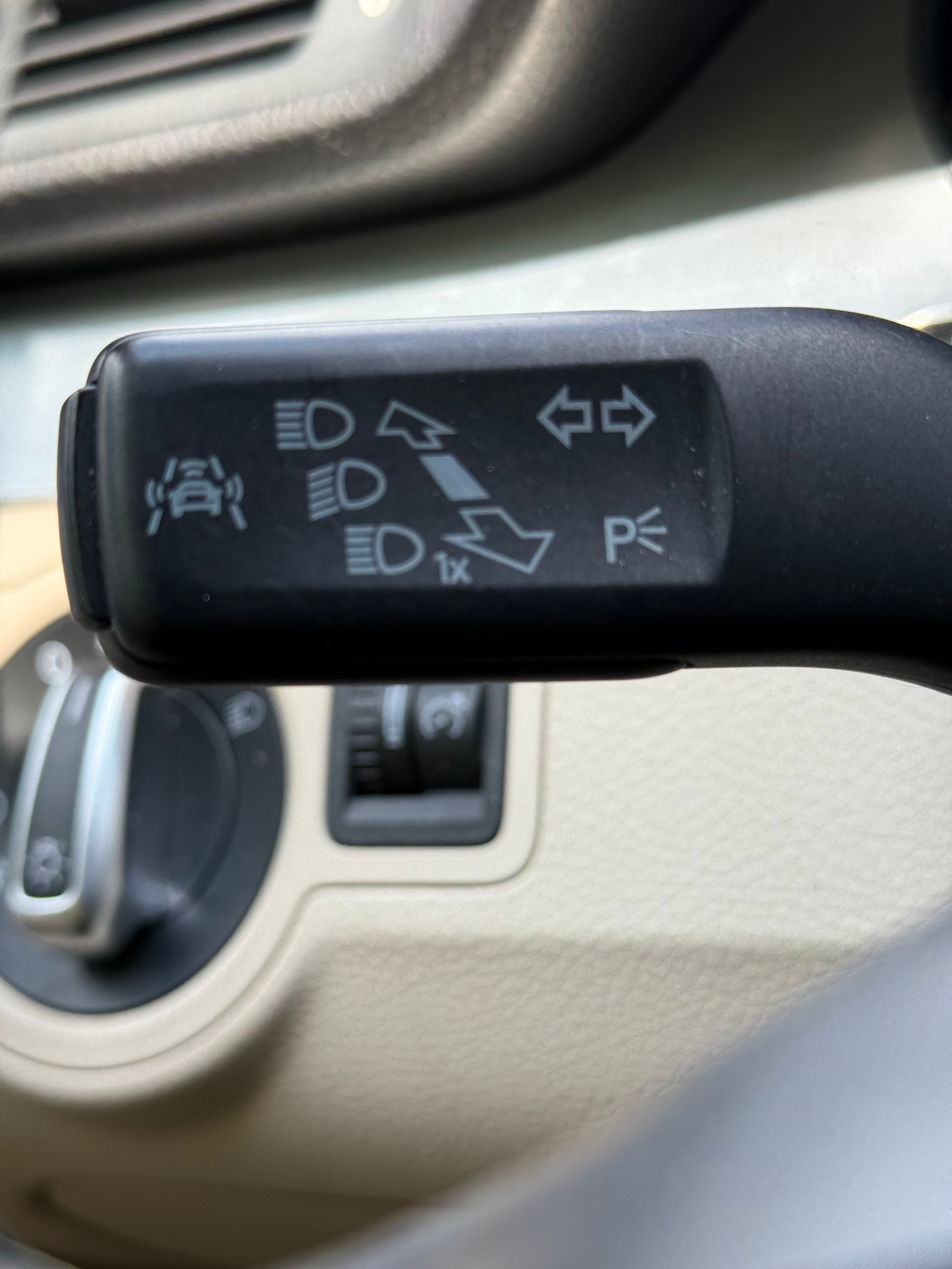 VW Passat CC 2.0D 4M-image-19