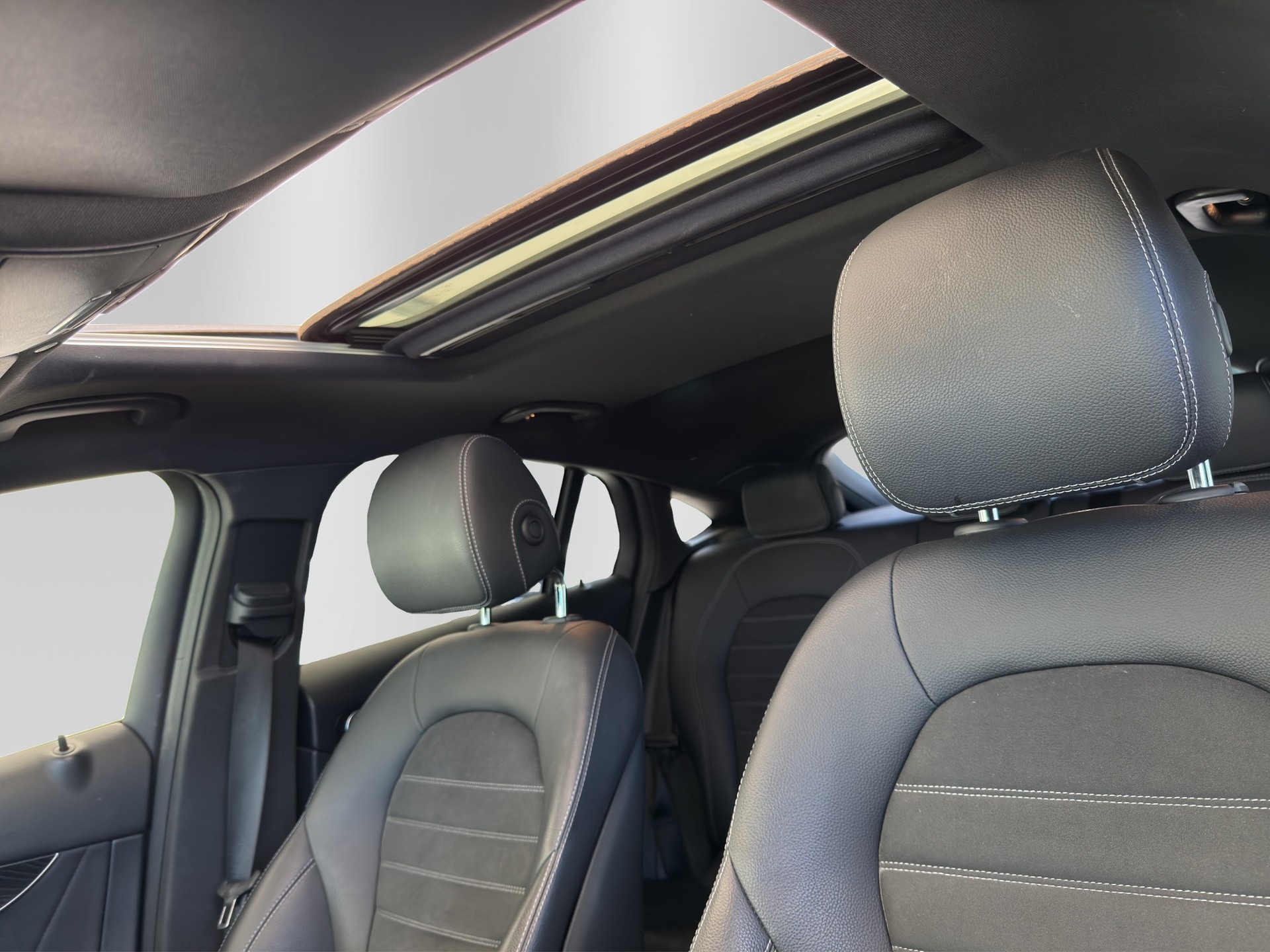 MERCEDES-BENZ GLC Coupé 200 AMG Line 4Matic 9G-Tronic-image-8