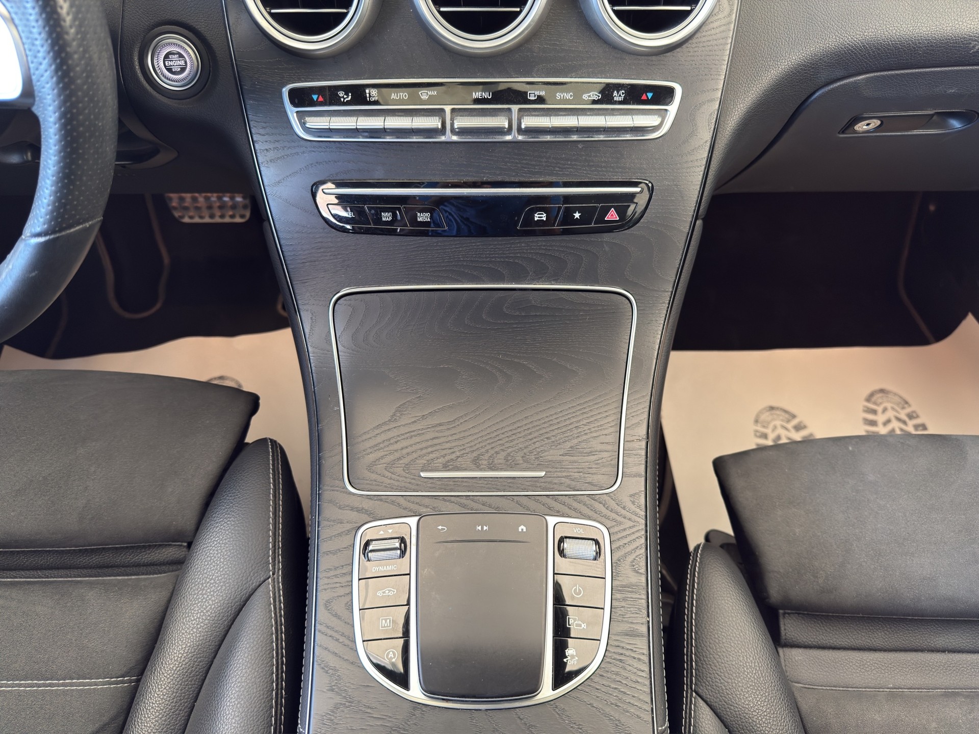 MERCEDES-BENZ GLC Coupé 200 AMG Line 4Matic 9G-Tronic-image-11