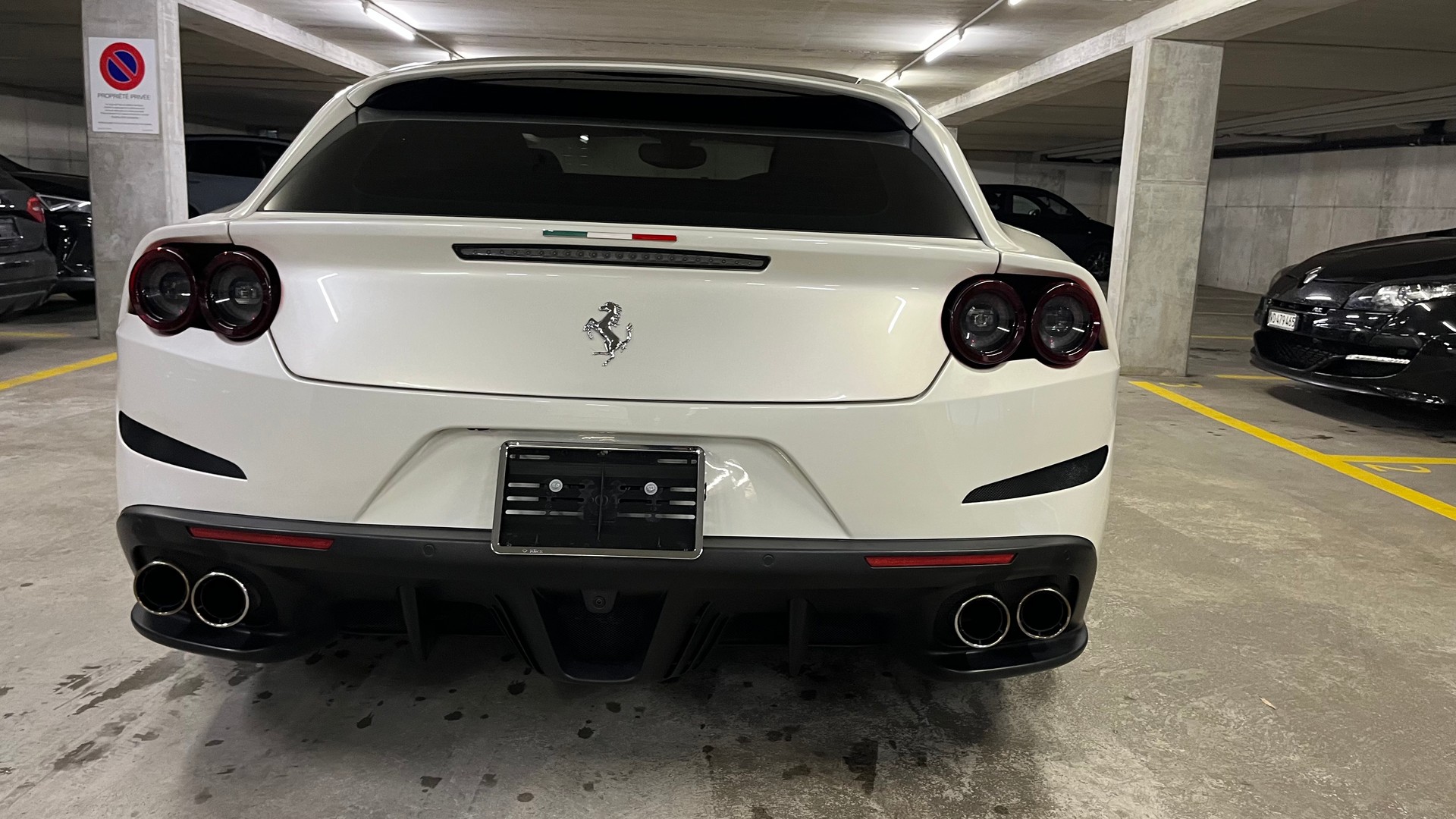 FERRARI GTC 4 Lusso-image-3