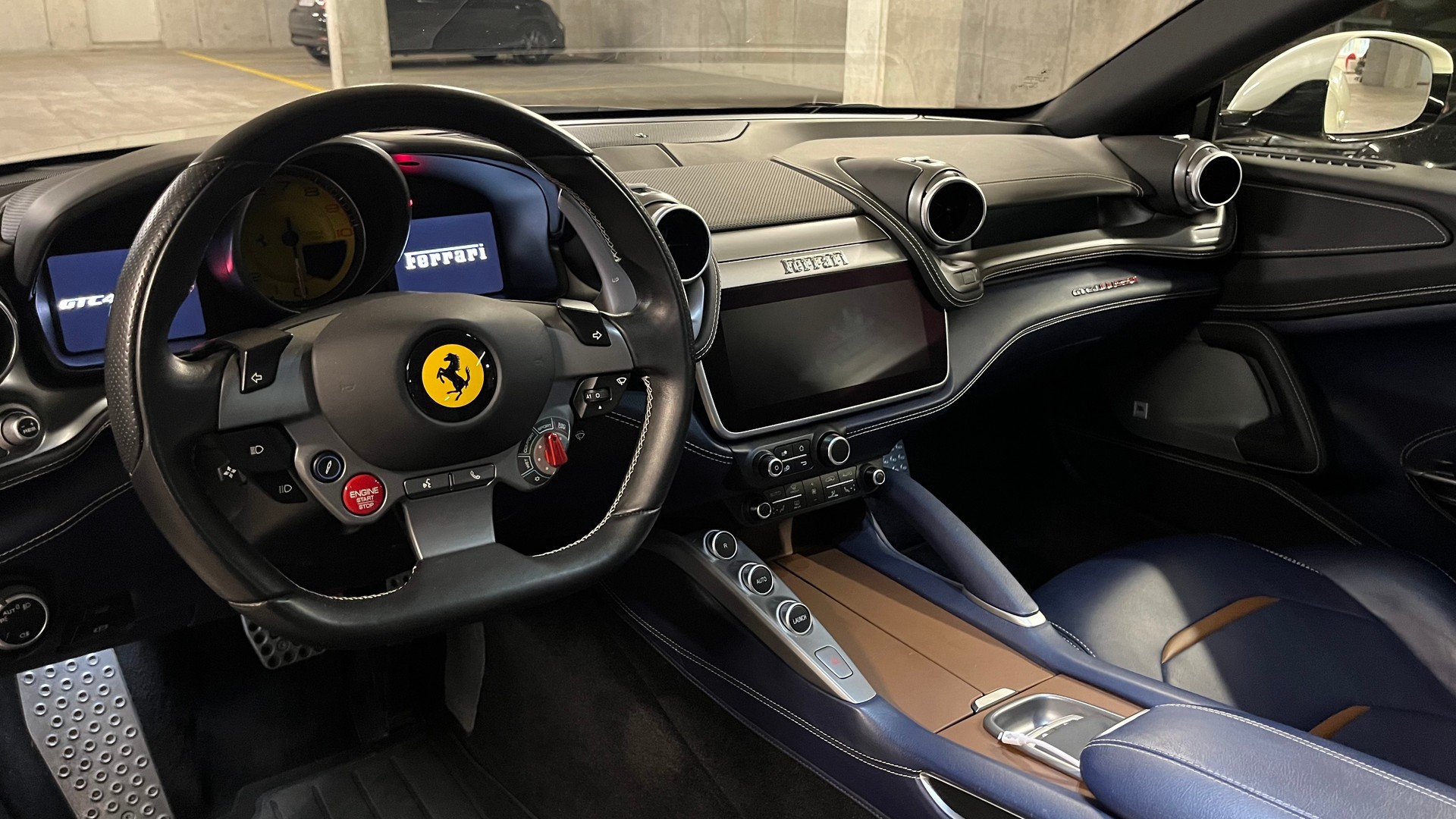 FERRARI GTC 4 Lusso-image-5