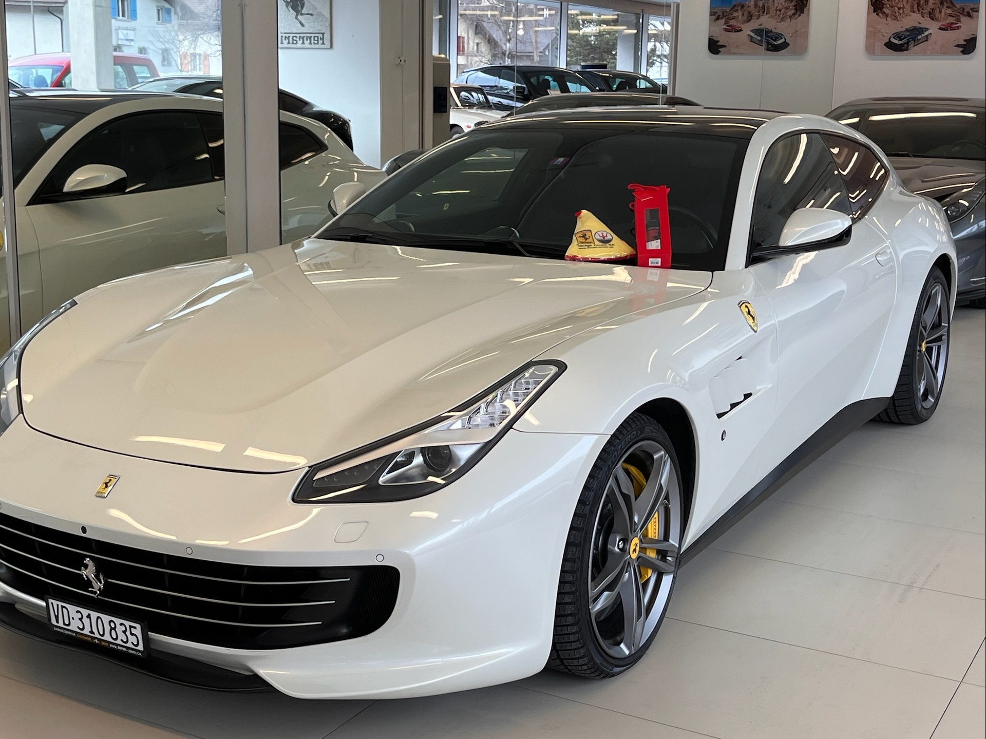 FERRARI GTC 4 Lusso-image-4