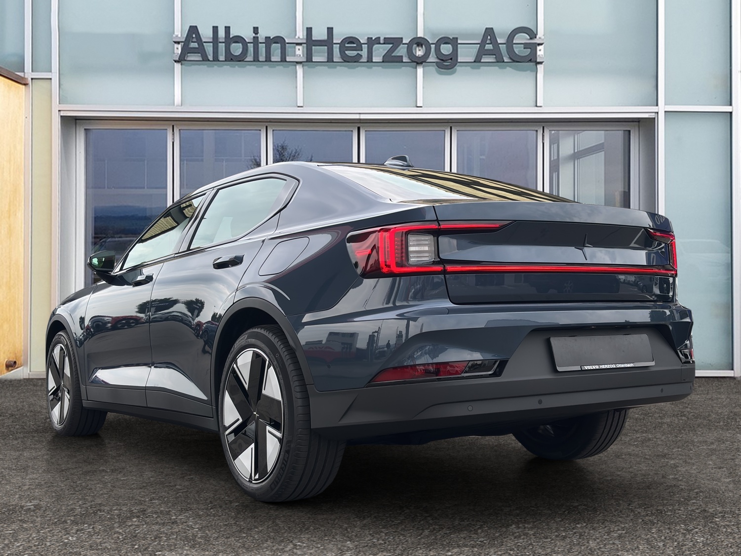 POLESTAR 2 Long Range Dual Motor-showroom-element-2