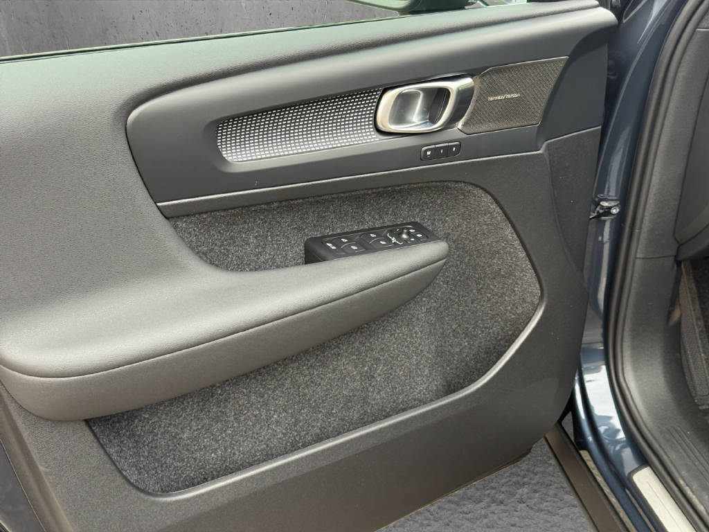 Image VOLVO EX40 EX40 Twin Black Edition AWD