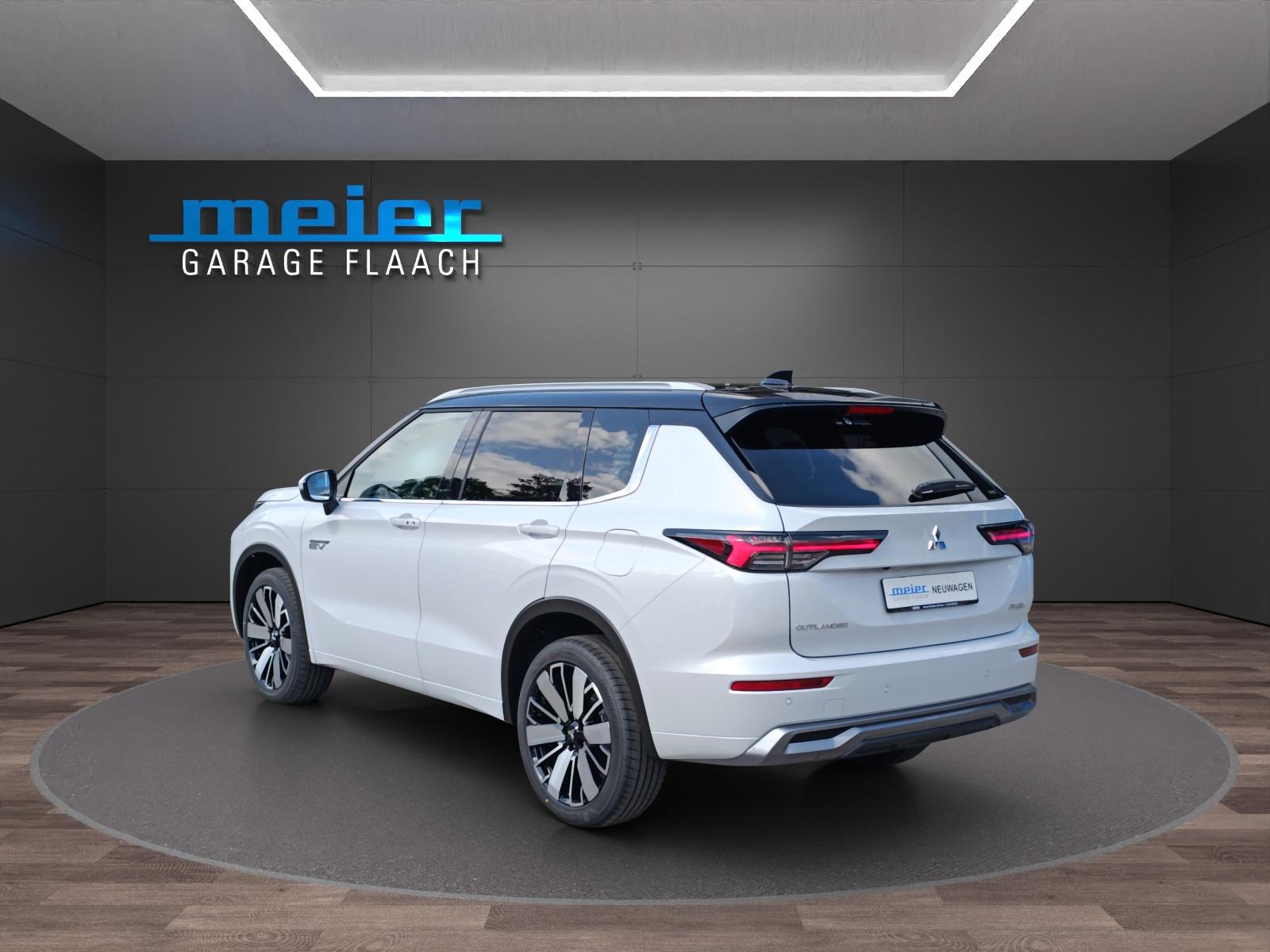 MITSUBISHI Outlander 2.4 PHEV Instyle 4x4-showroom-element-2