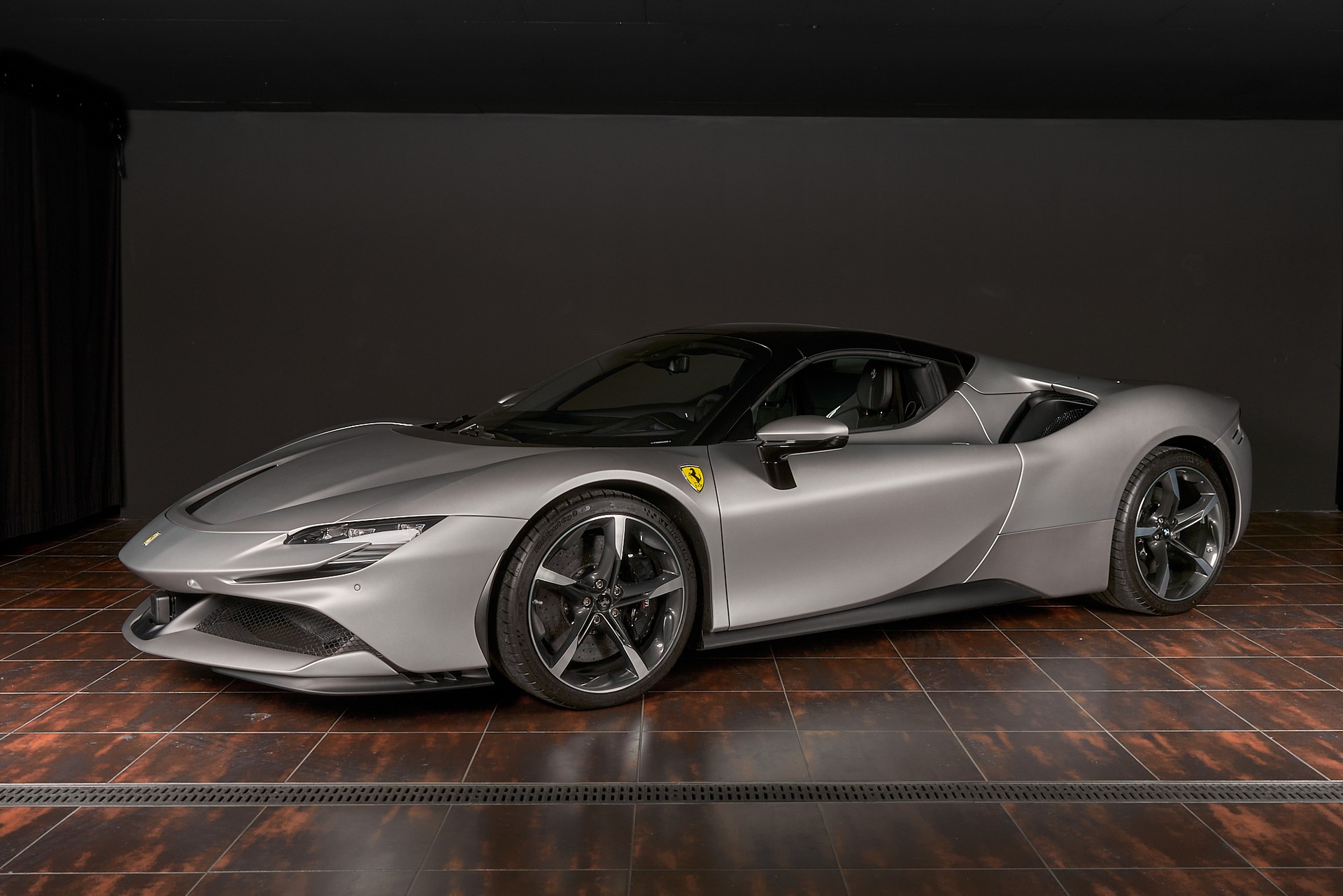 FERRARI SF90 Spider