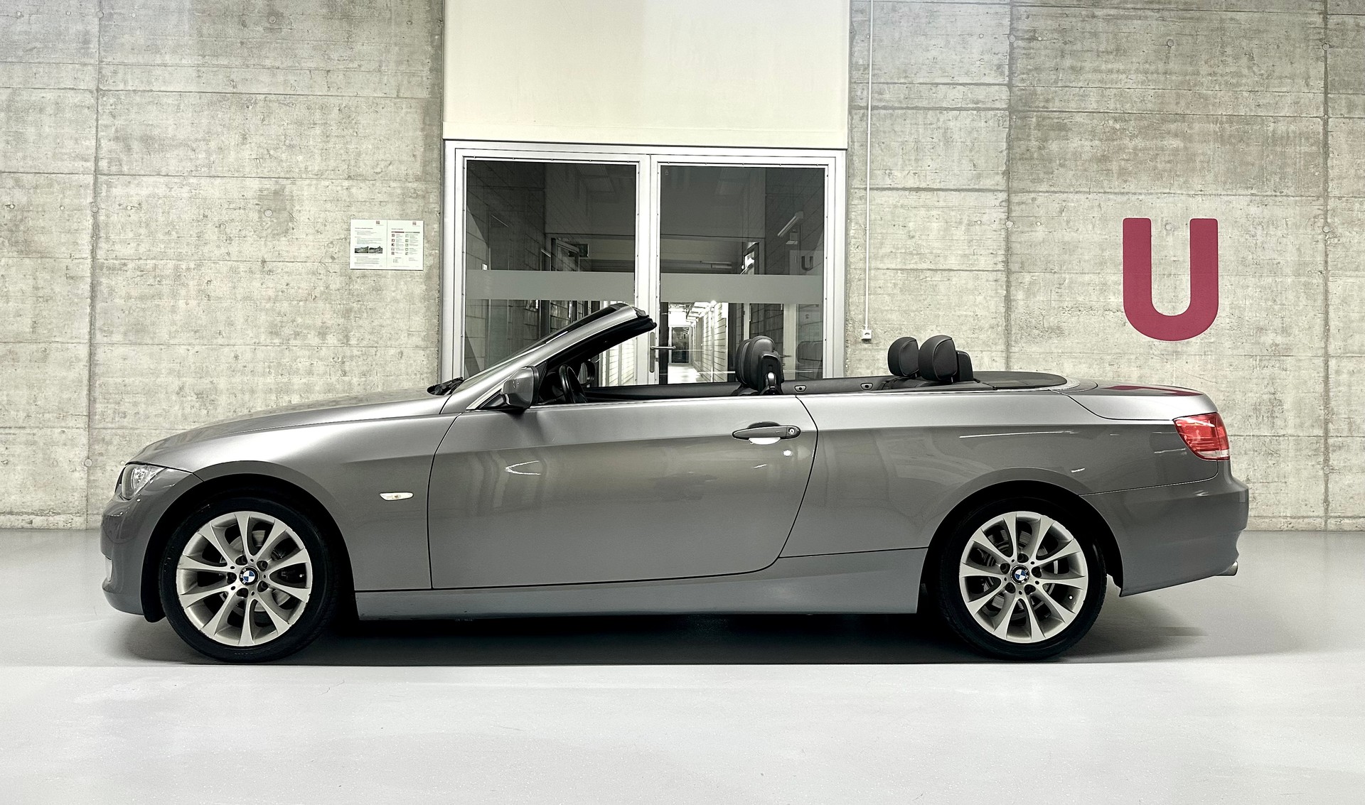BMW 320i Cabriolet Steptronic-image-3