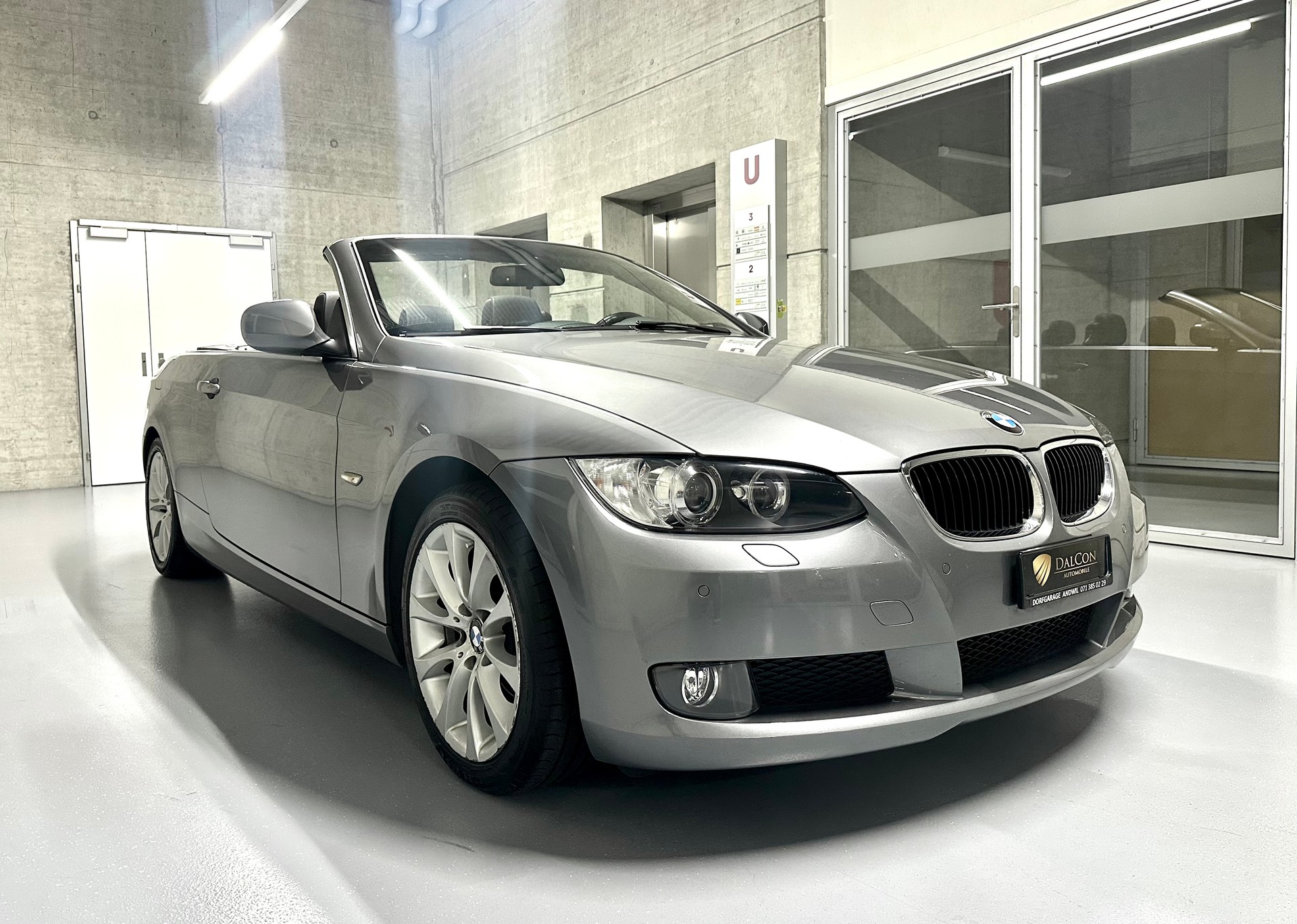 BMW 320i Cabriolet Steptronic-image-7