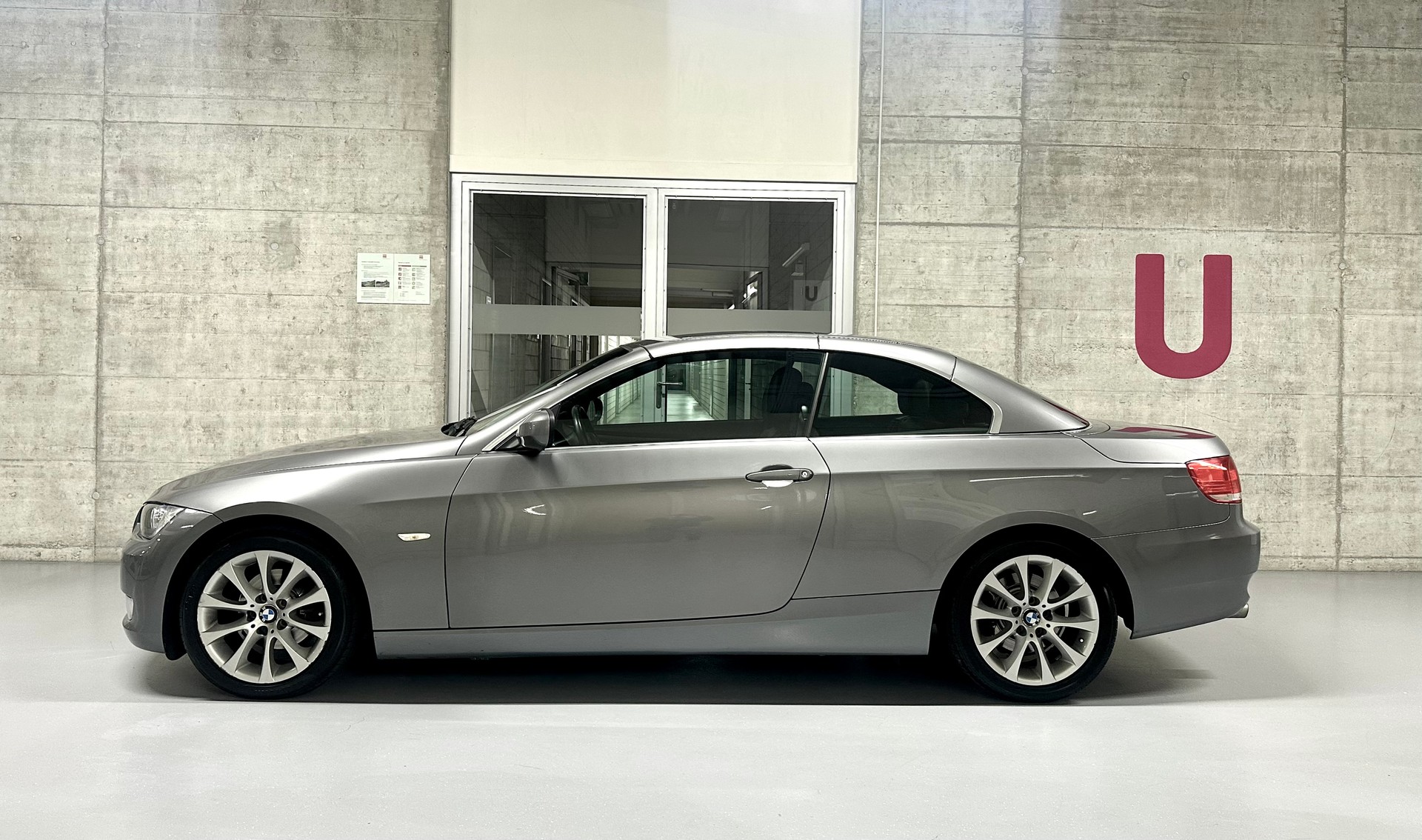 BMW 320i Cabriolet Steptronic-image-4