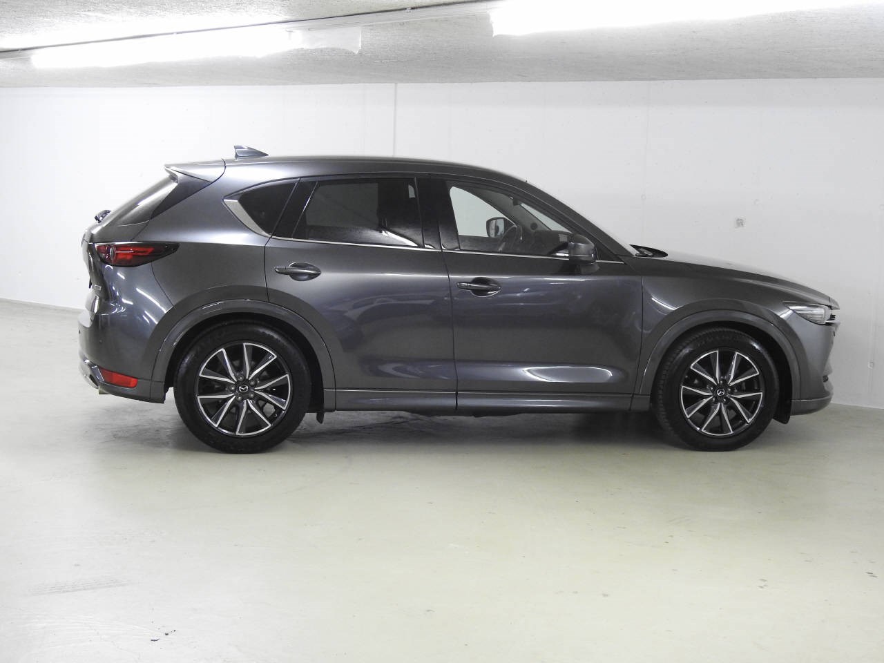 MAZDA CX-5 2.2 D 175 Revolution AWD-image-10