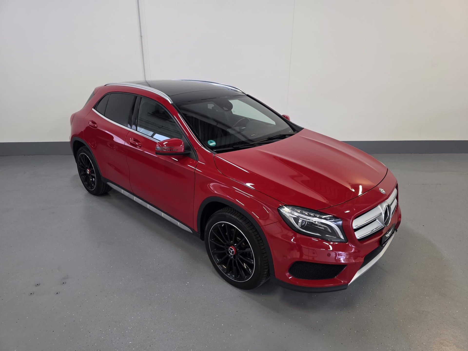 MERCEDES-BENZ GLA 250 AMG Line 4Matic 7G-DCT