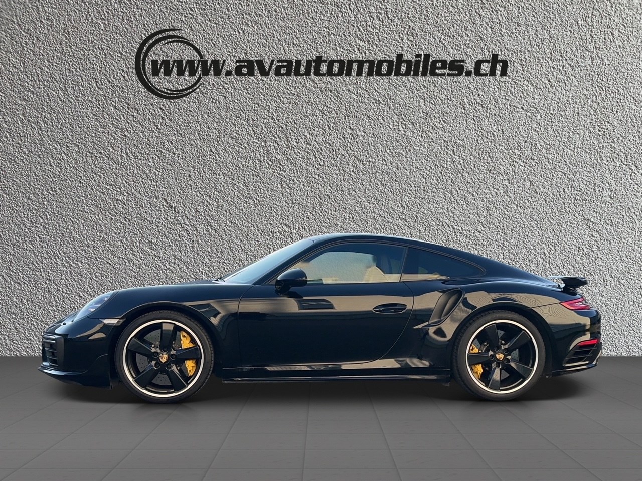 PORSCHE 911 Turbo S PDK-image-2