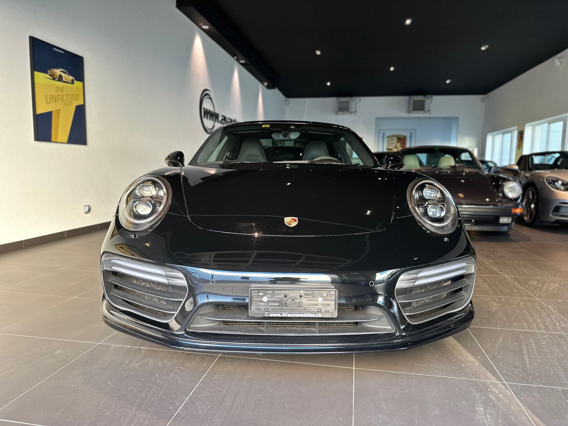 PORSCHE 911 Turbo S PDK-image-5
