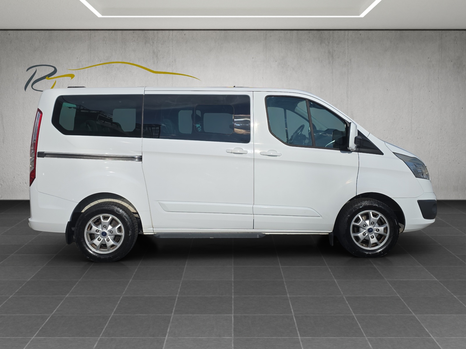 FORD Tourneo Custom 300 L1H1 Titanium