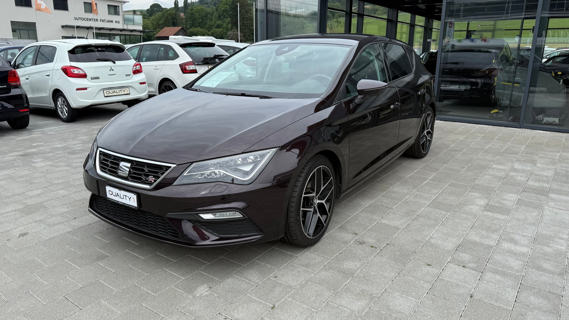 SEAT Leon 1.4 TSI ACT FR Line-showroom-element-1