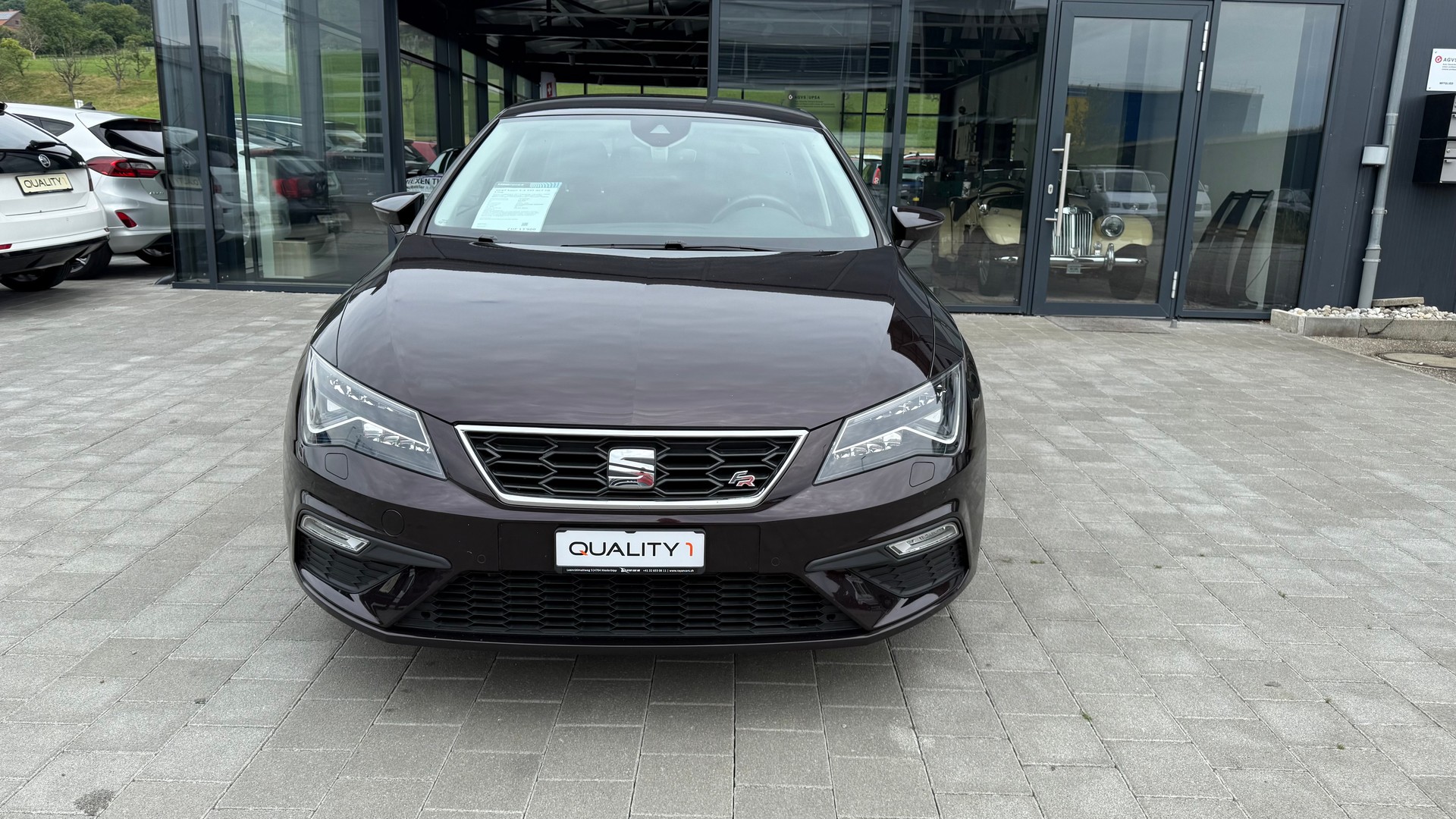 SEAT Leon 1.4 TSI ACT FR Line-showroom-element-3