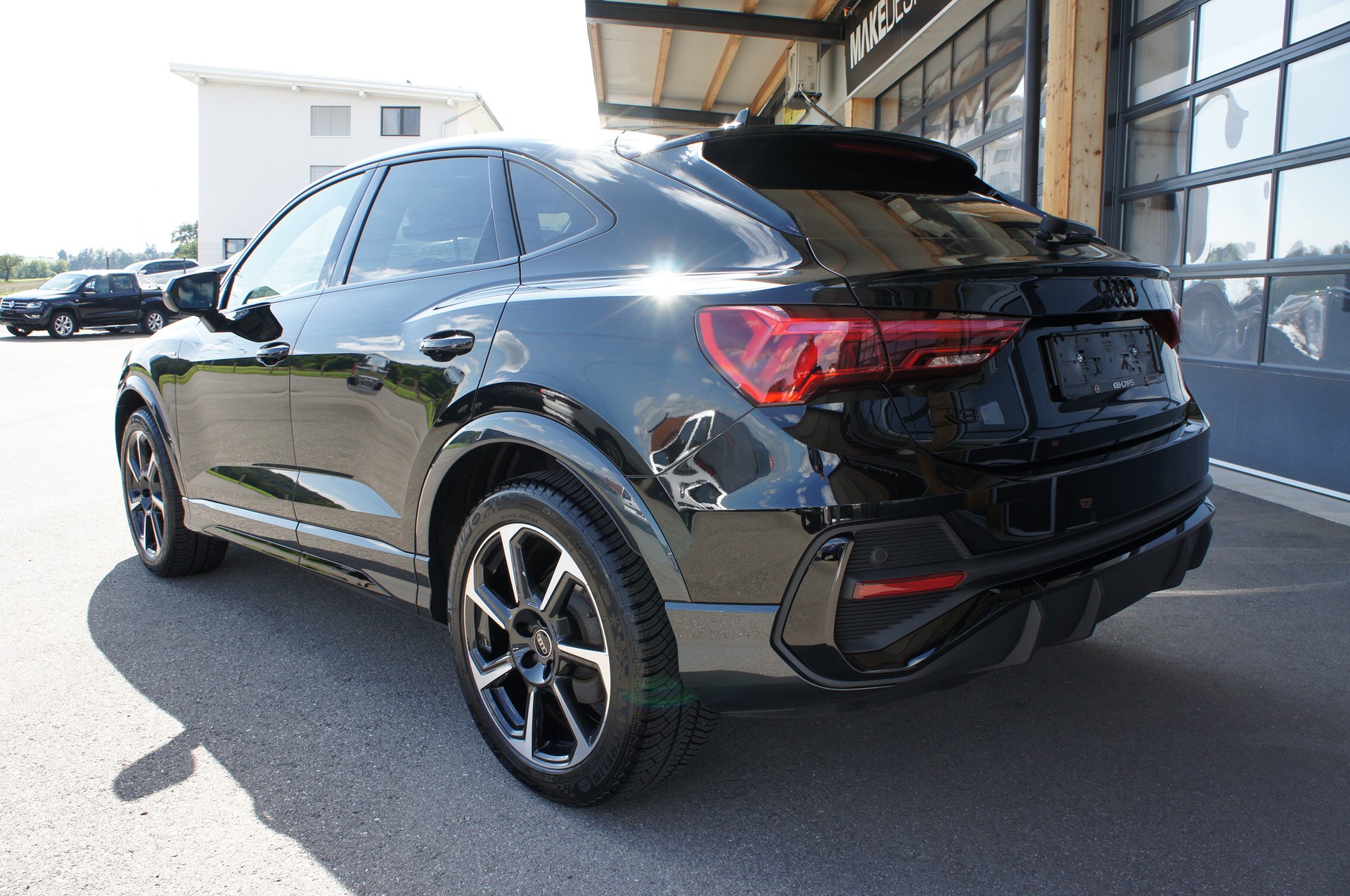 AUDI Q3 Sportback 35 TFSI S line Attraction-showroom-element-2