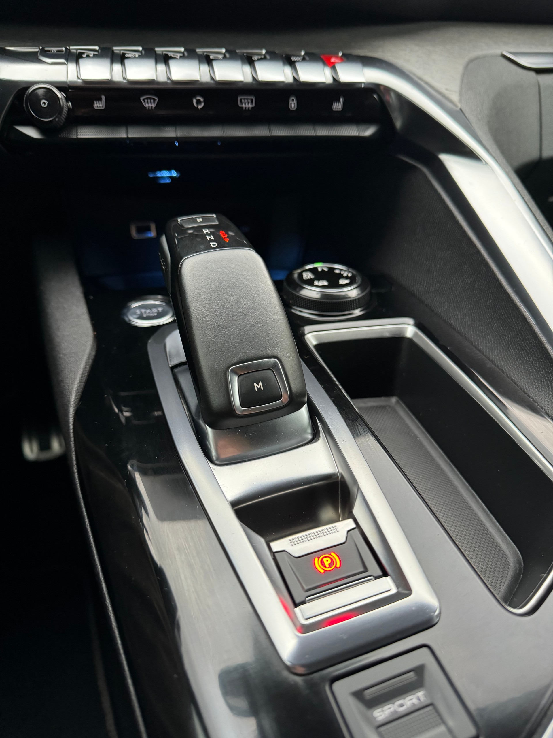 PEUGEOT 5008 2.0 BlueHDi GT EAT-image-12