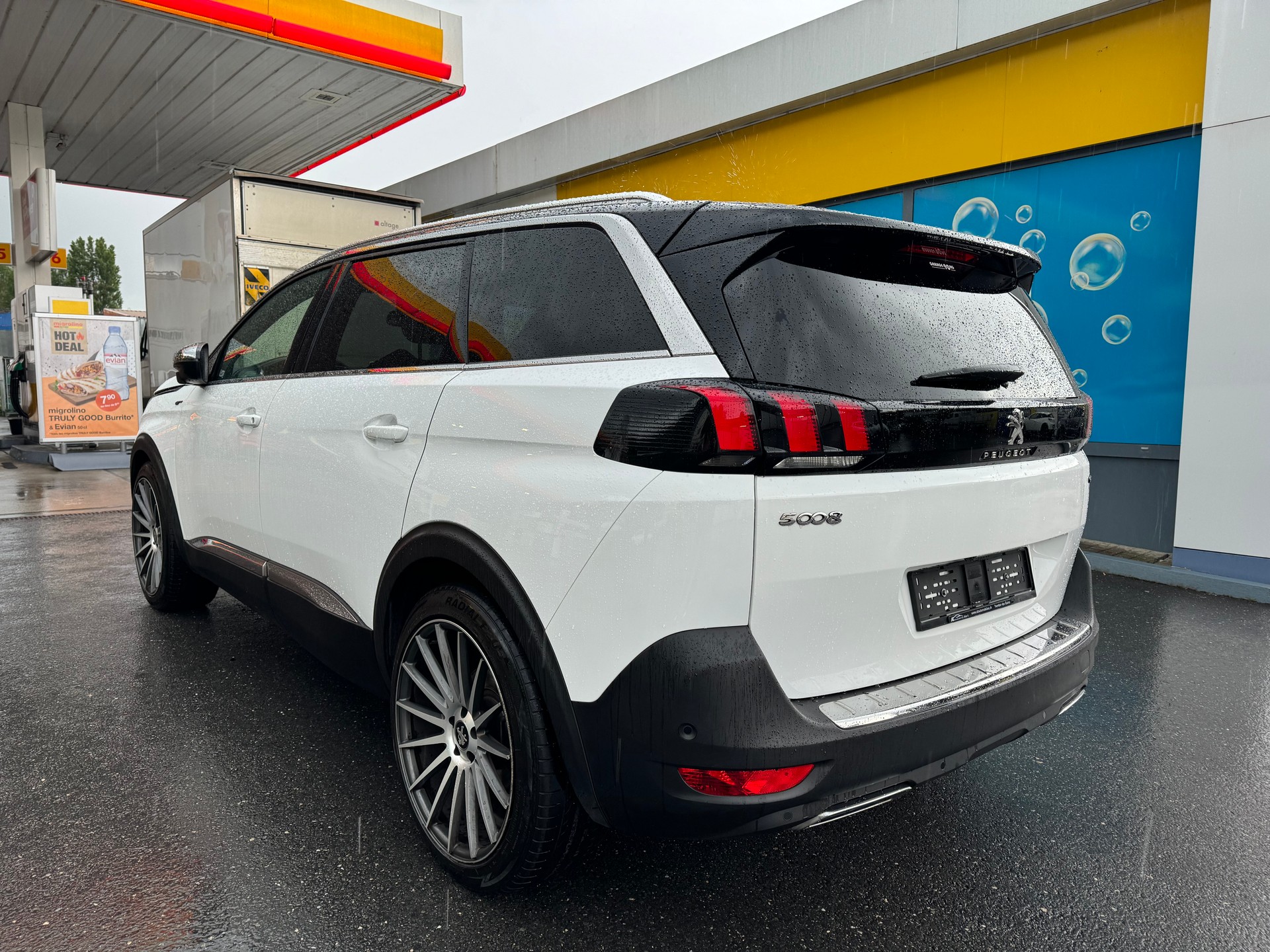 PEUGEOT 5008 2.0 BlueHDi GT EAT-image-4