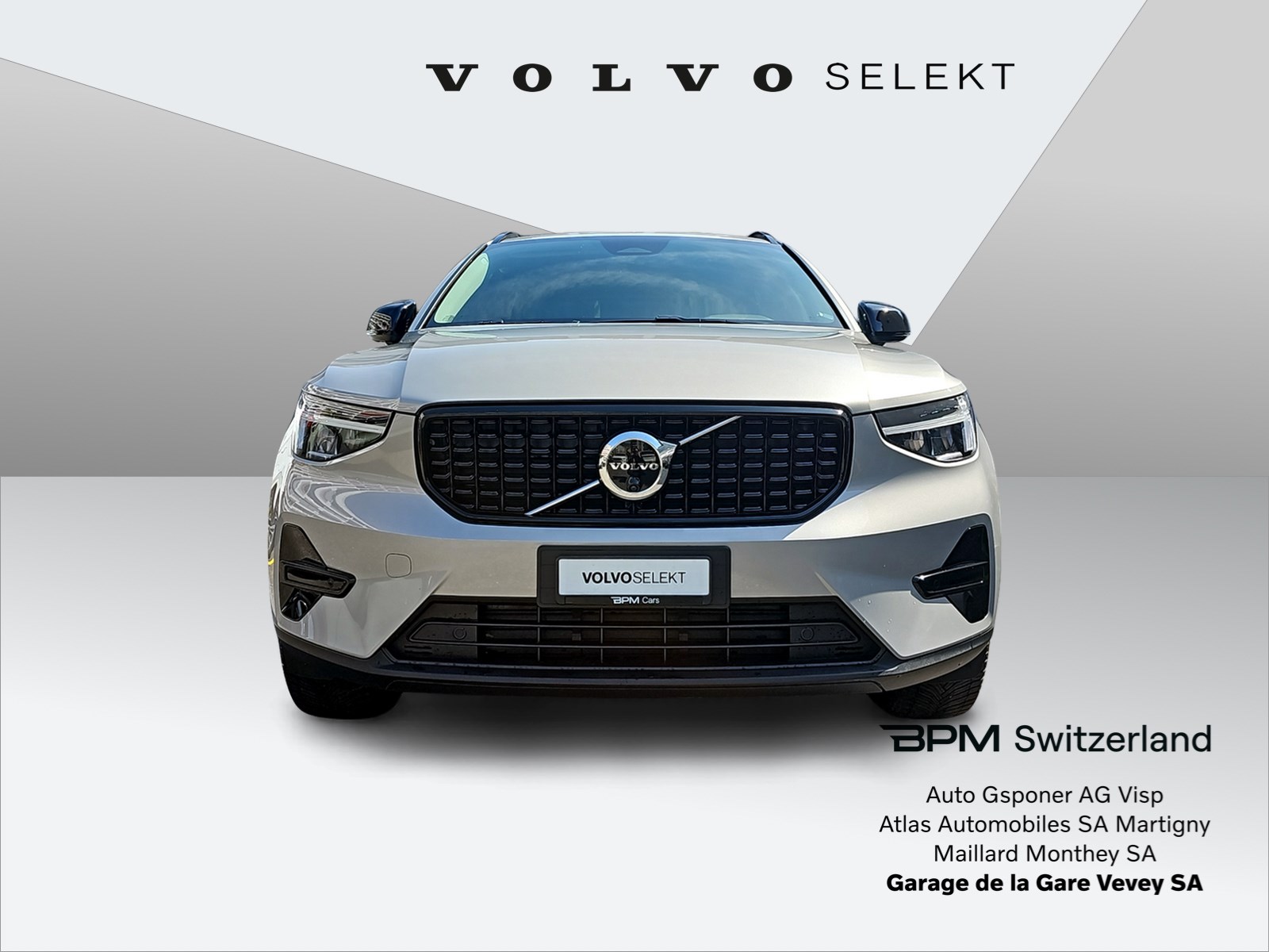 VOLVO XC40 2.0 B4 MH Plus Dark-showroom-element-1