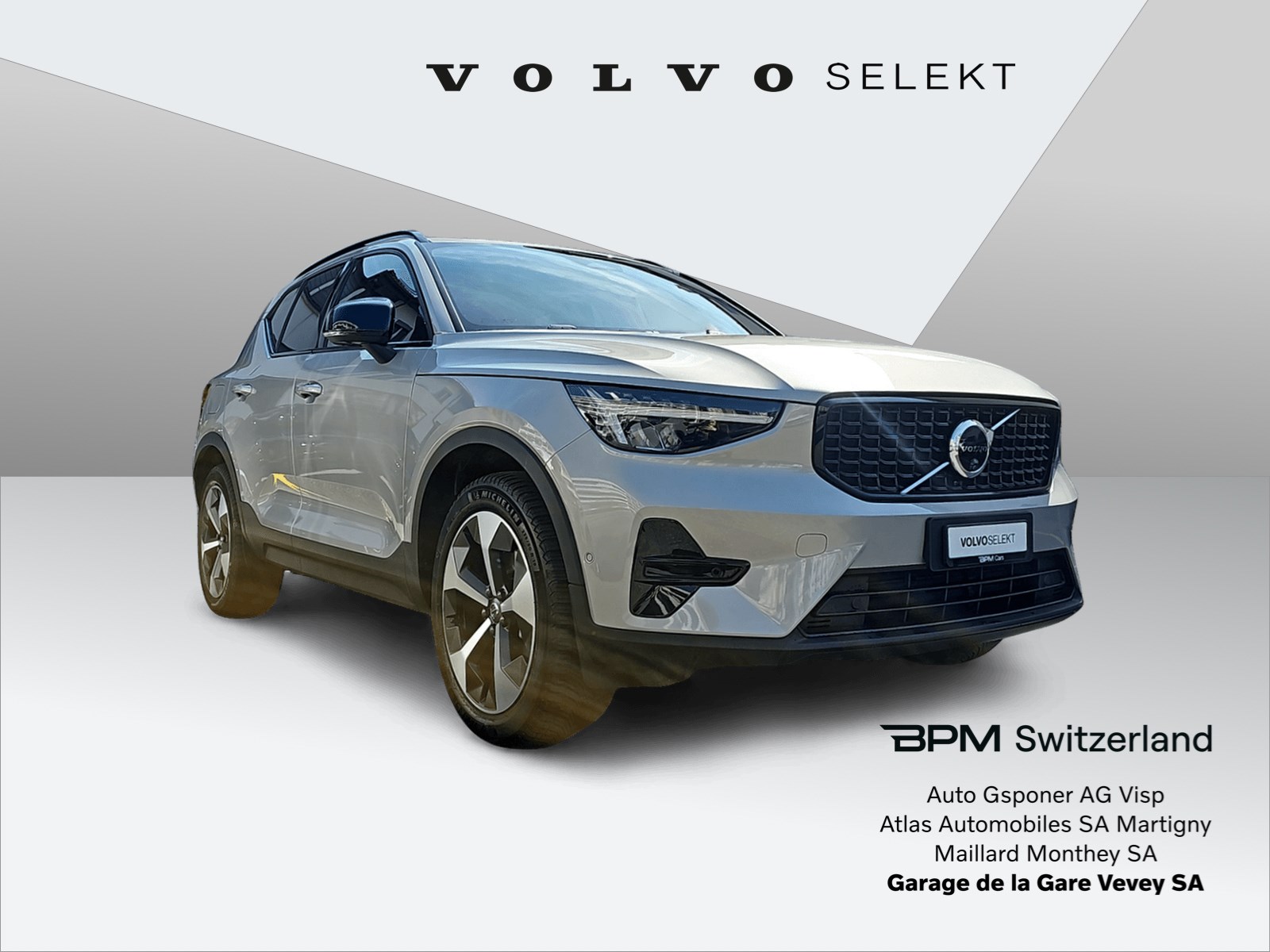 VOLVO XC40 2.0 B4 MH Plus Dark-showroom-element-2