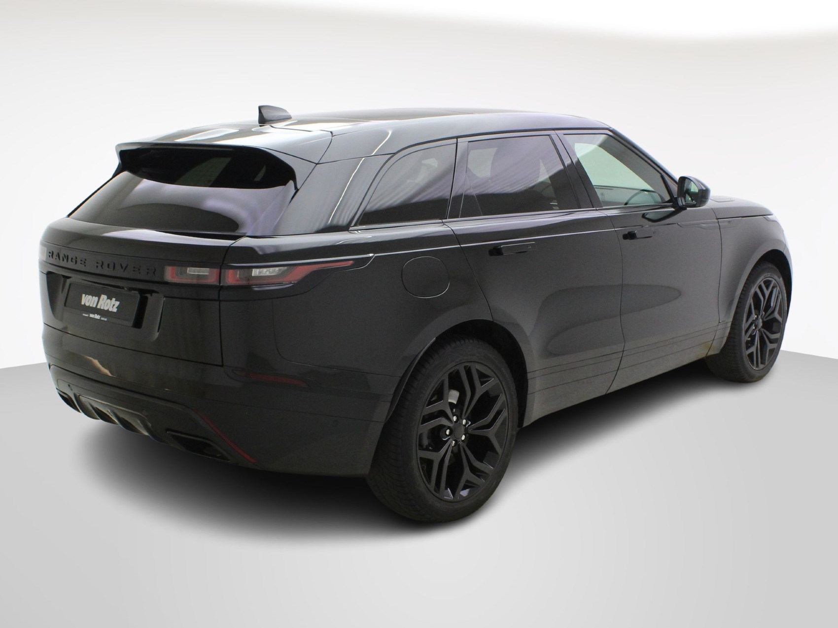 LAND ROVER RANGE ROVER VELAR 3.0 D 300 R-Dynamic SE 4WD-showroom-element-3