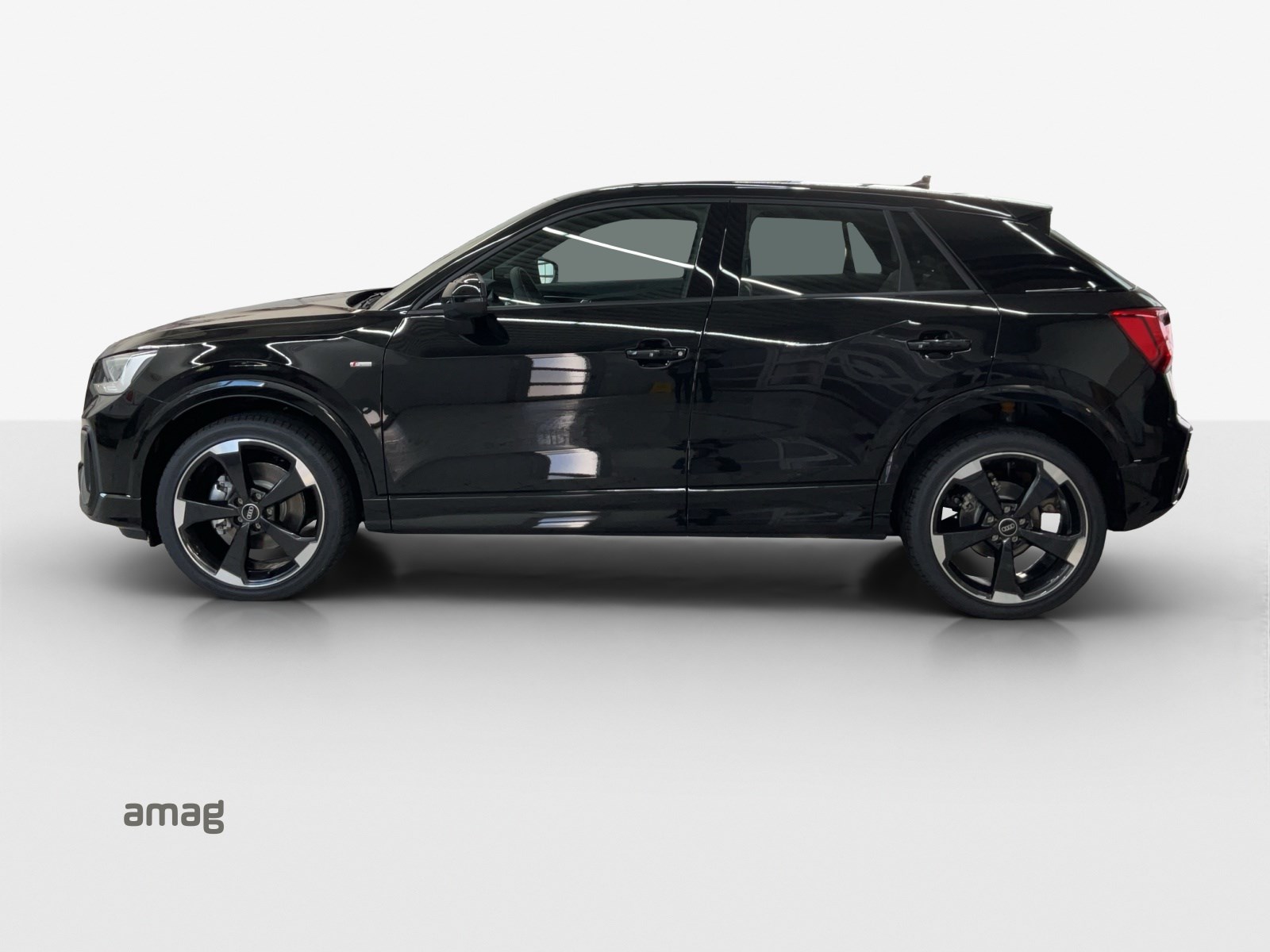 AUDI Q2 35 TFSI S line S-tronic-showroom-element-1