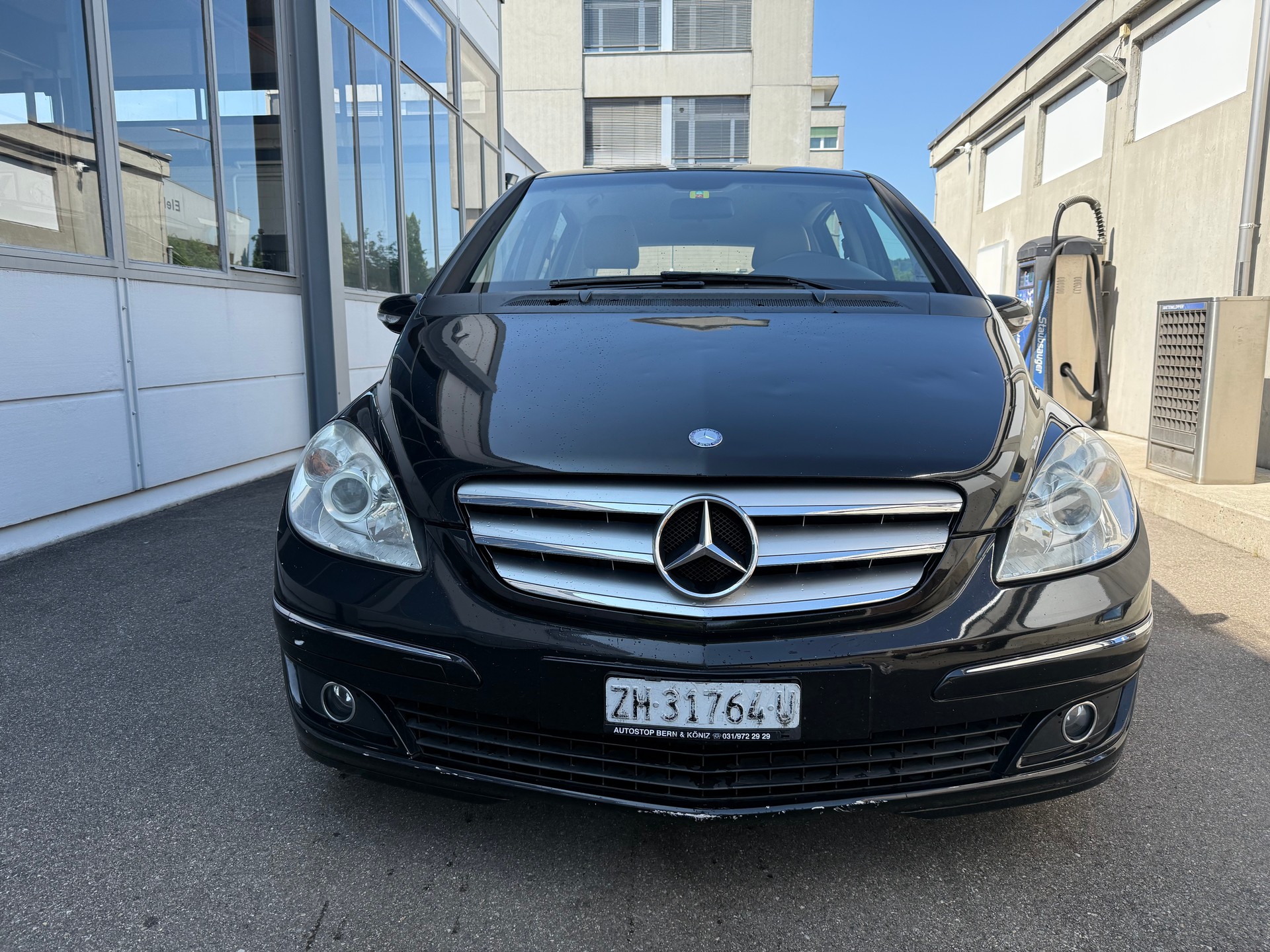 MERCEDES-BENZ B 170 *CH Fahrzeug *Automat *Lederausstattung-showroom-element-2