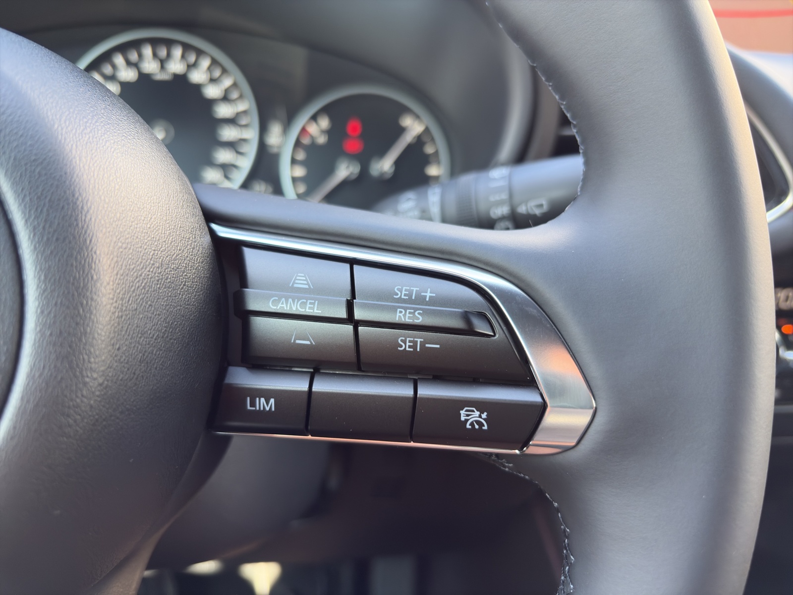 MAZDA 3 Hatchback SKYACTIV-X M Hybrid 186 AWD Homura Automat-image-7