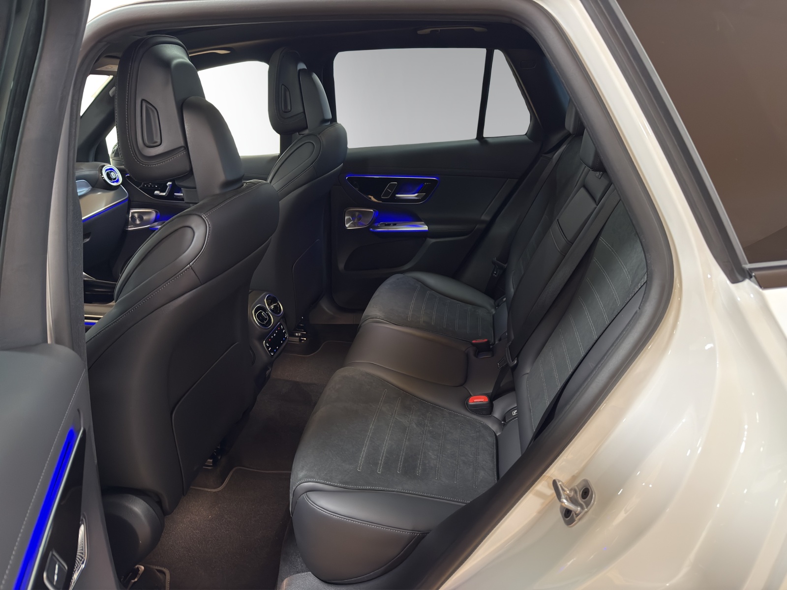 Image MERCEDES-BENZ GLC-300 GLC 300 de 4Matic EQ Star 9G-Tronic