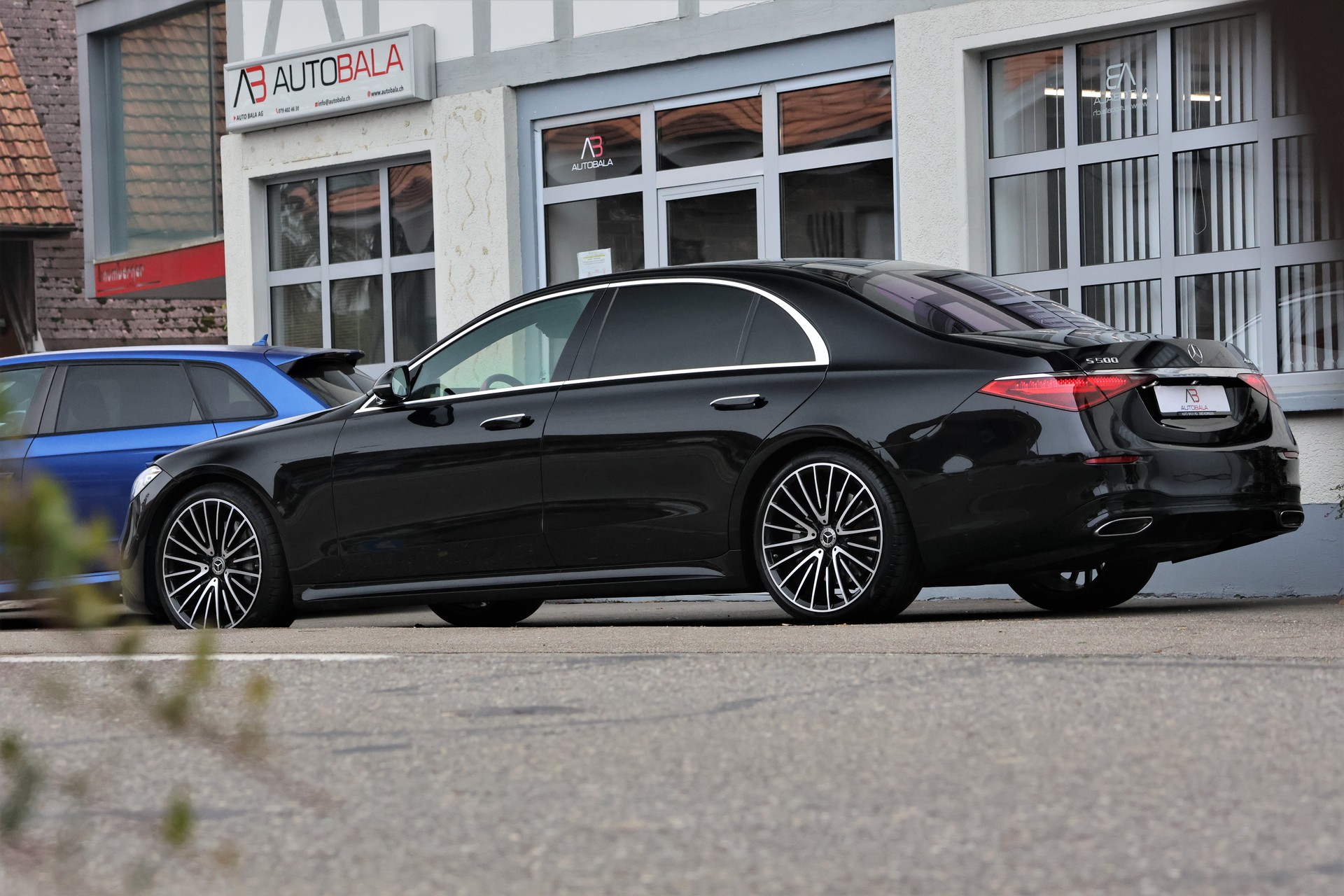 MERCEDES-BENZ S 500 L 4Matic AMG Line 9G-Tronic (CH)-showroom-element-2