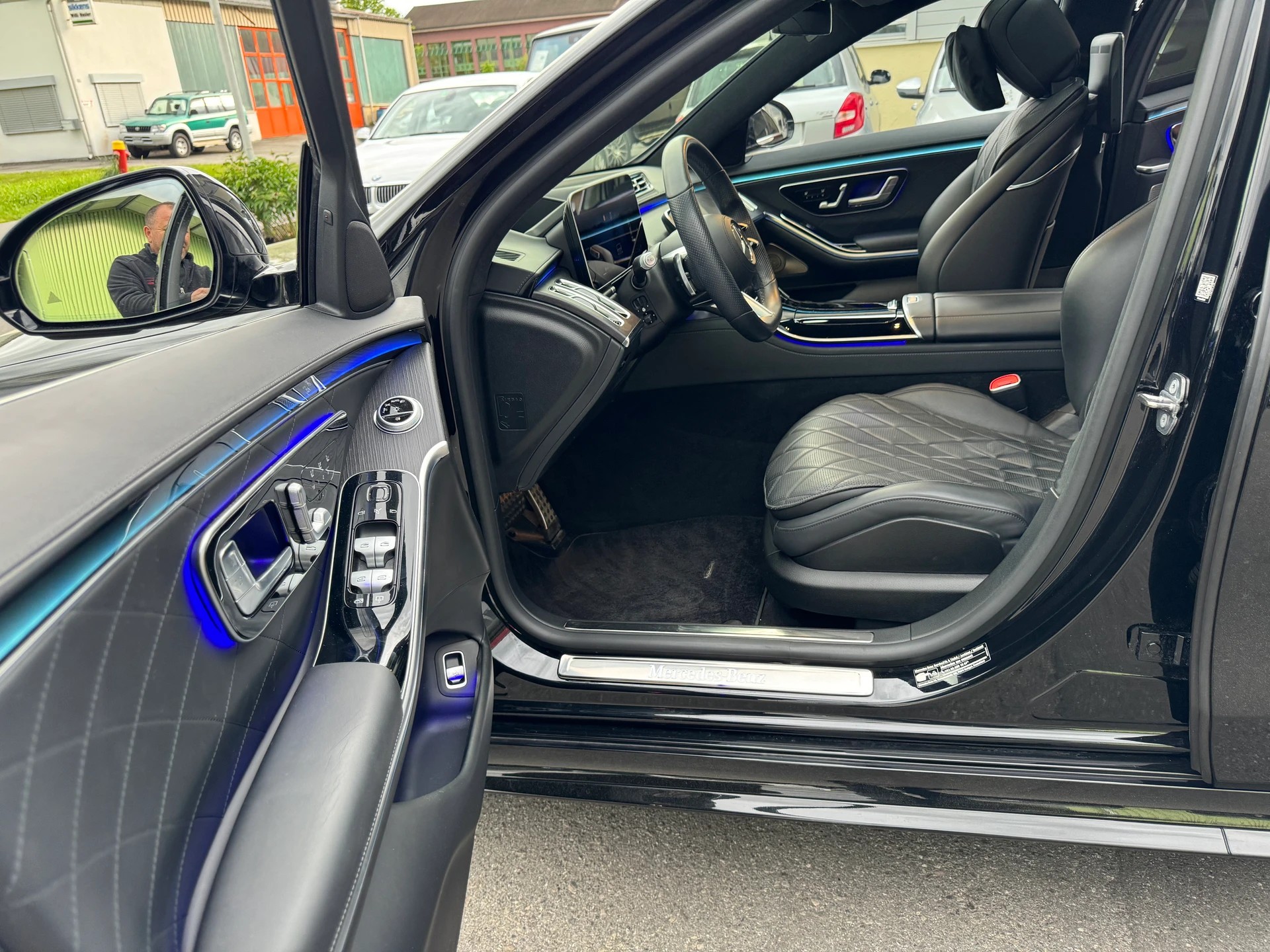 MERCEDES-BENZ S 500 L 4Matic AMG Line 9G-Tronic-image-25