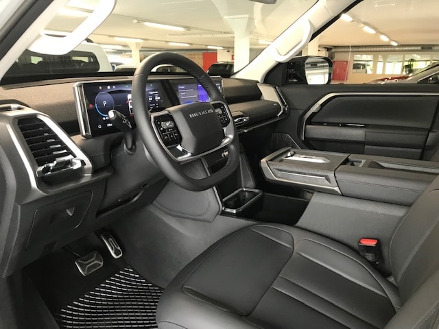 MAXUS eTerron 9 102kWh Luxury-image-1