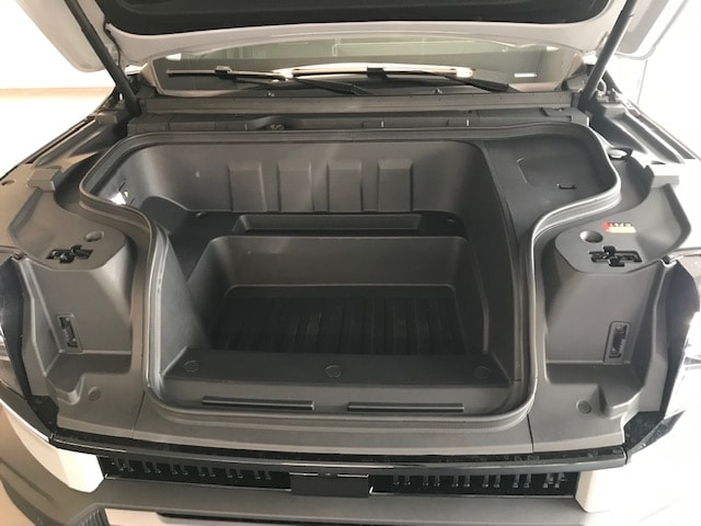 MAXUS eTerron 9 102kWh Luxury-image-12
