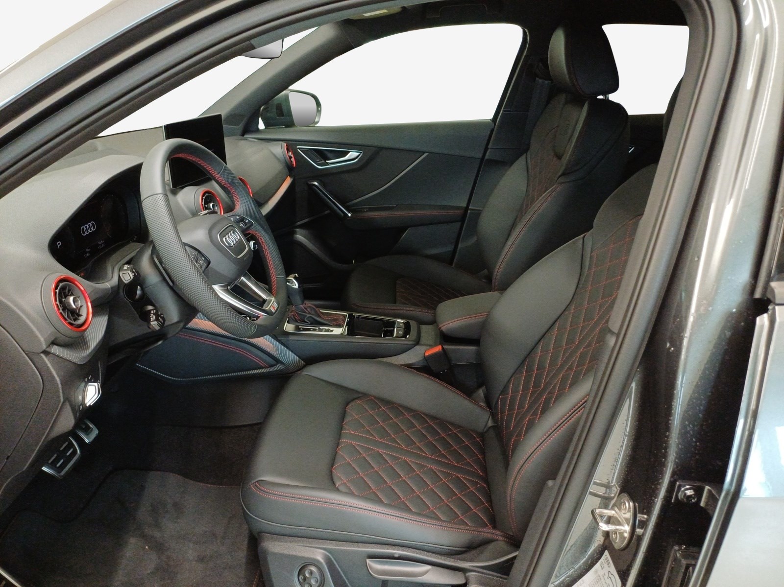 AUDI Q2 35 TFSI S line S-tronic-image-7