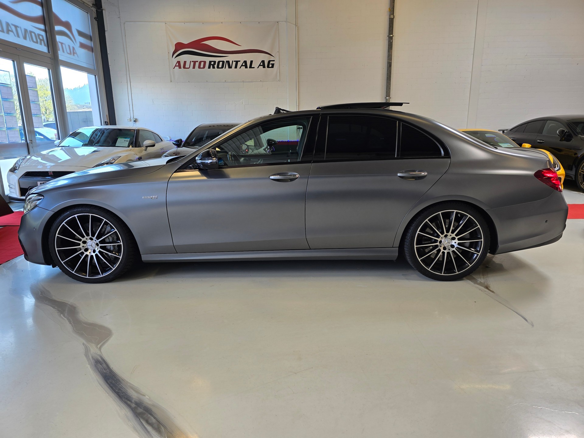 MERCEDES-BENZ E 43 AMG 4Matic 9G-Tronic-showroom-element-1