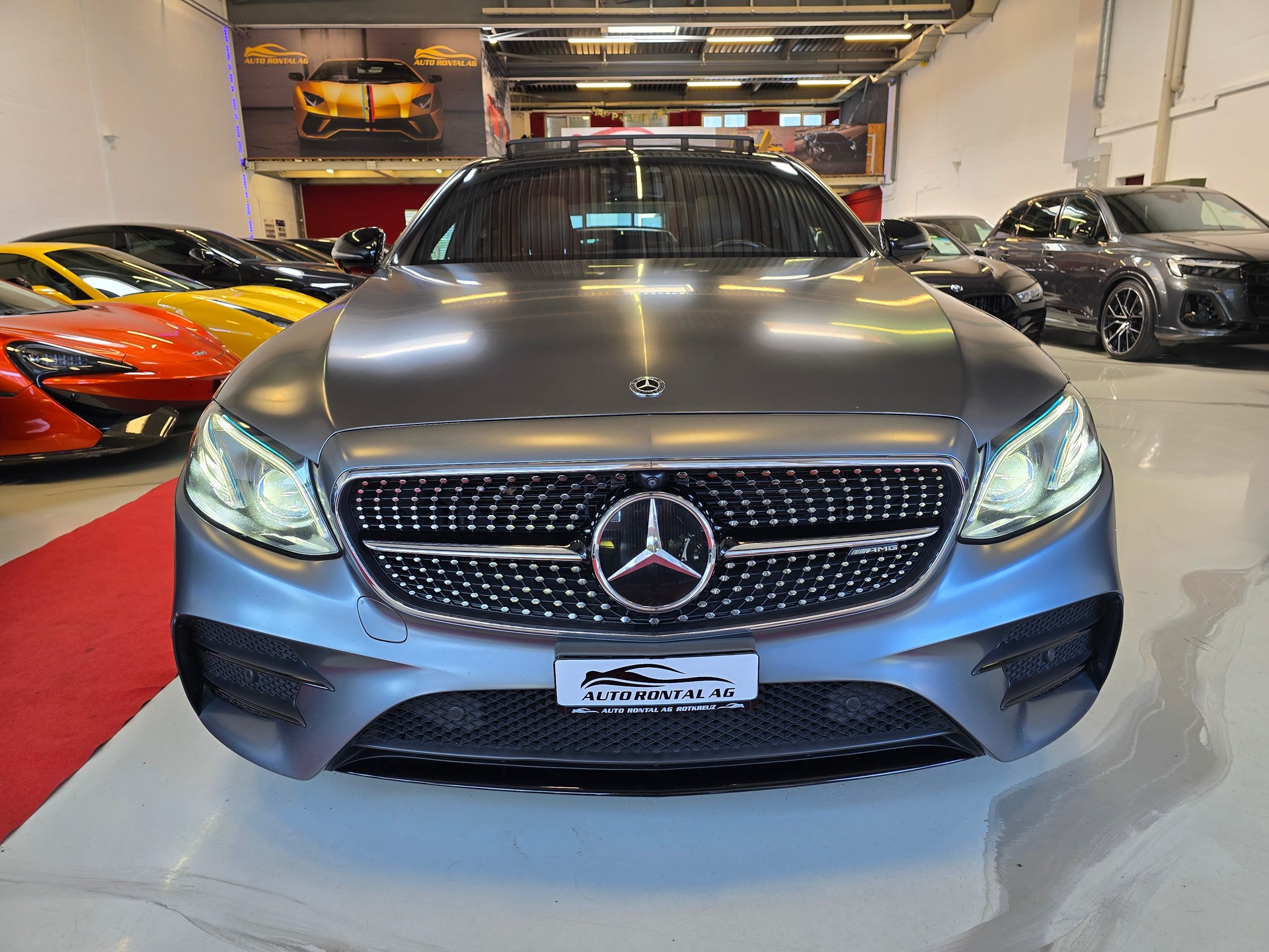 MERCEDES-BENZ E 43 AMG 4Matic 9G-Tronic-showroom-element-3