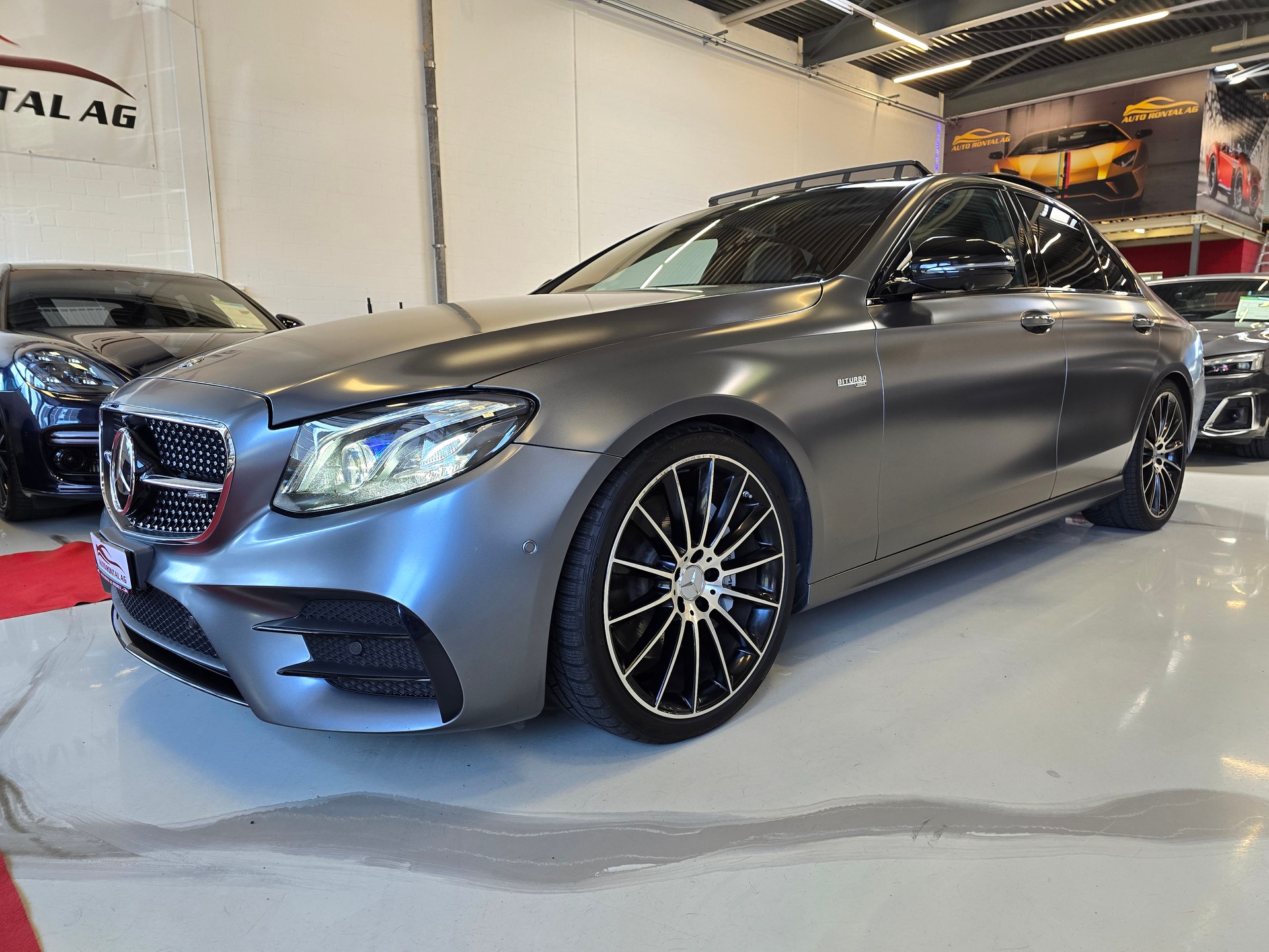 MERCEDES-BENZ E 43 AMG 4Matic 9G-Tronic-showroom-element-2