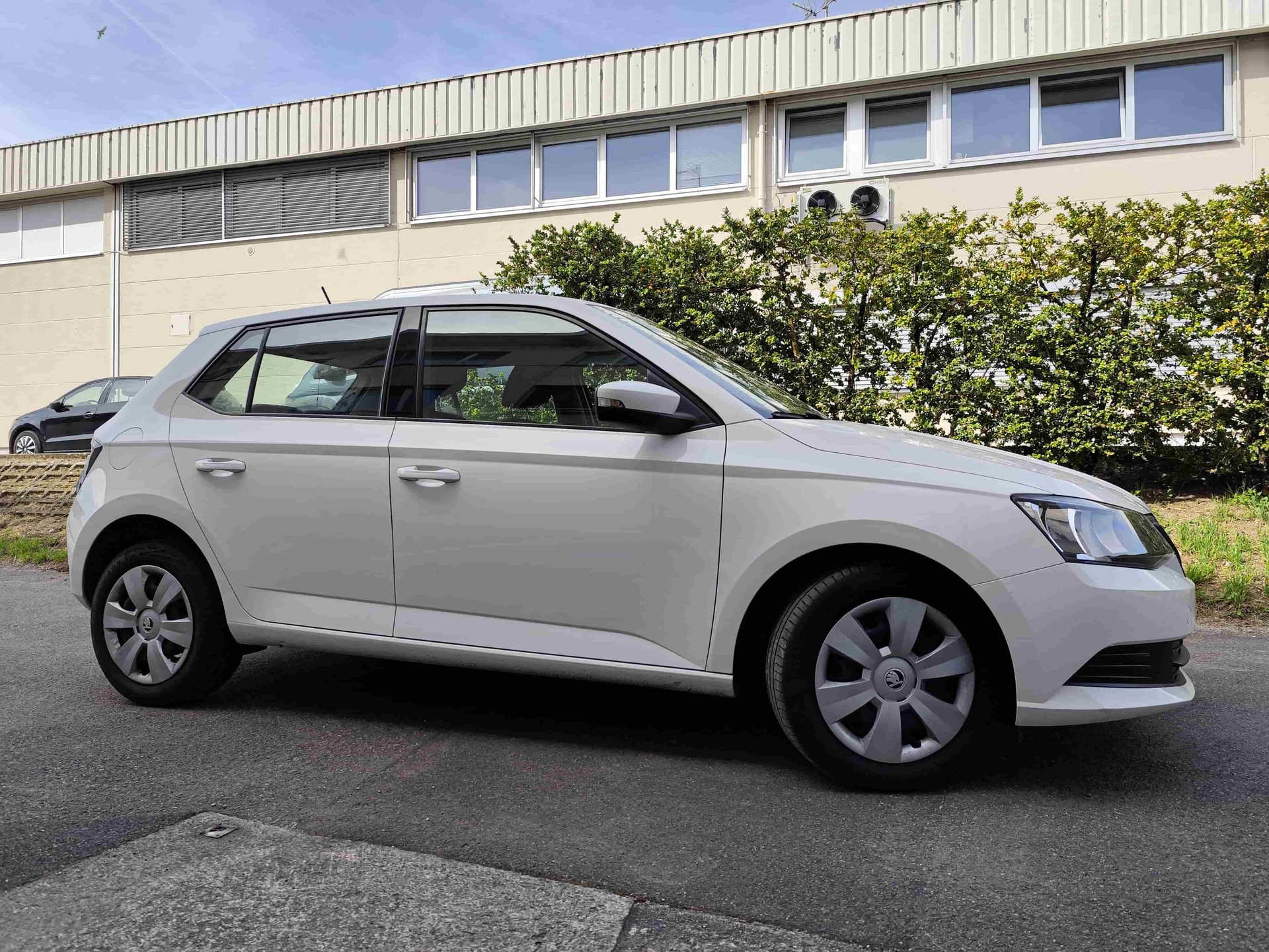 SKODA Fabia 1.0 Active-image-9