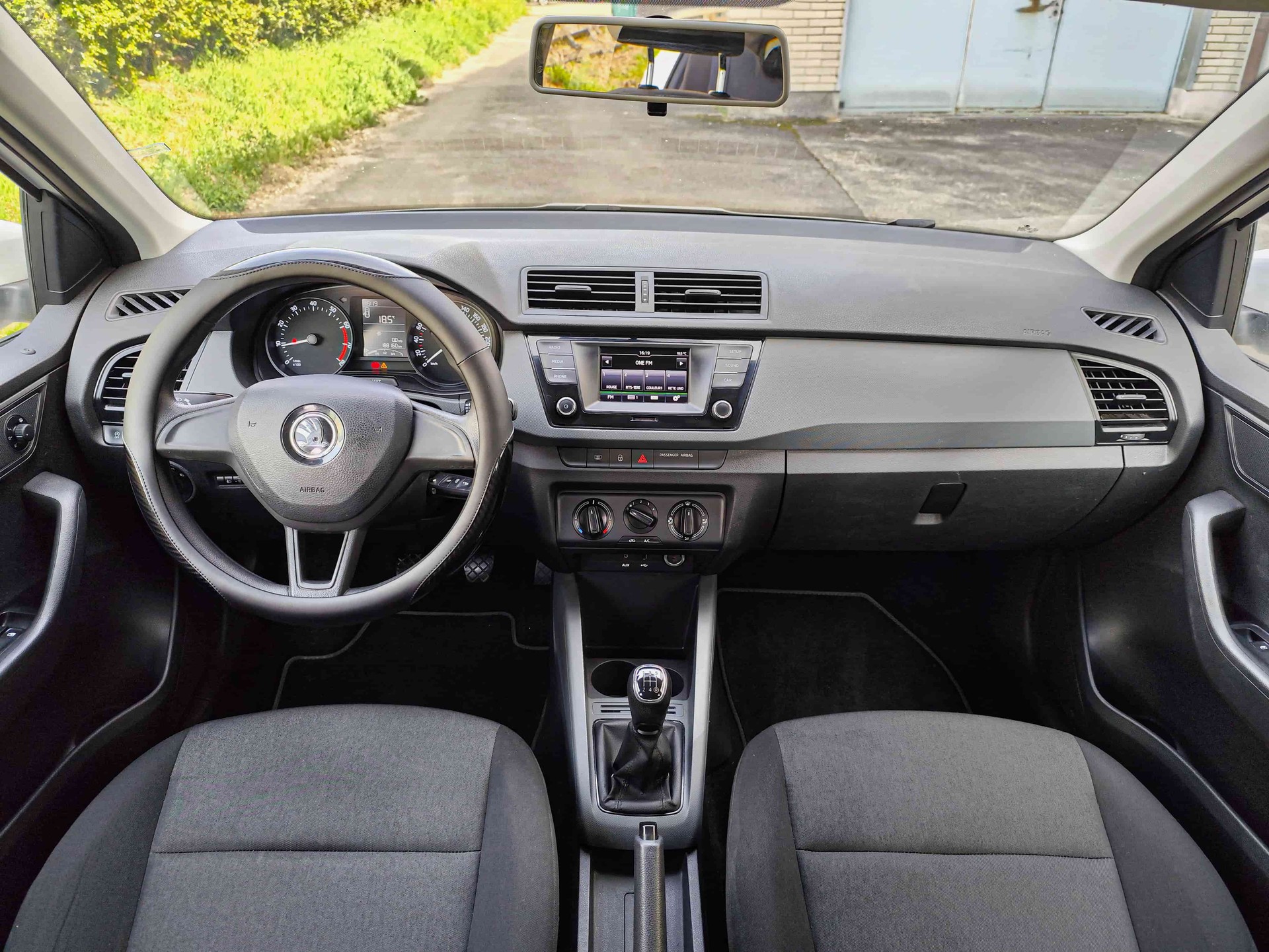 SKODA Fabia 1.0 Active-image-6