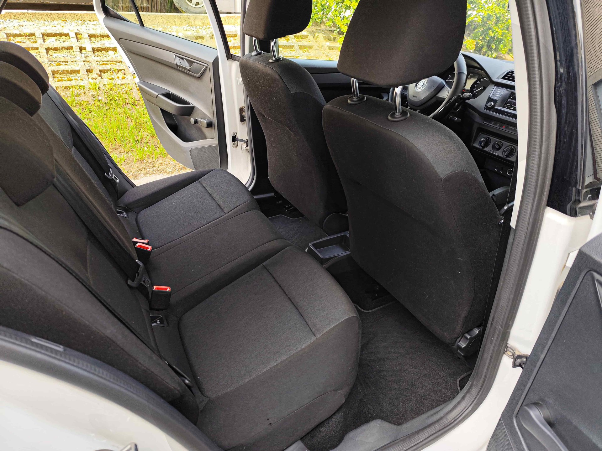 SKODA Fabia 1.0 Active-image-8