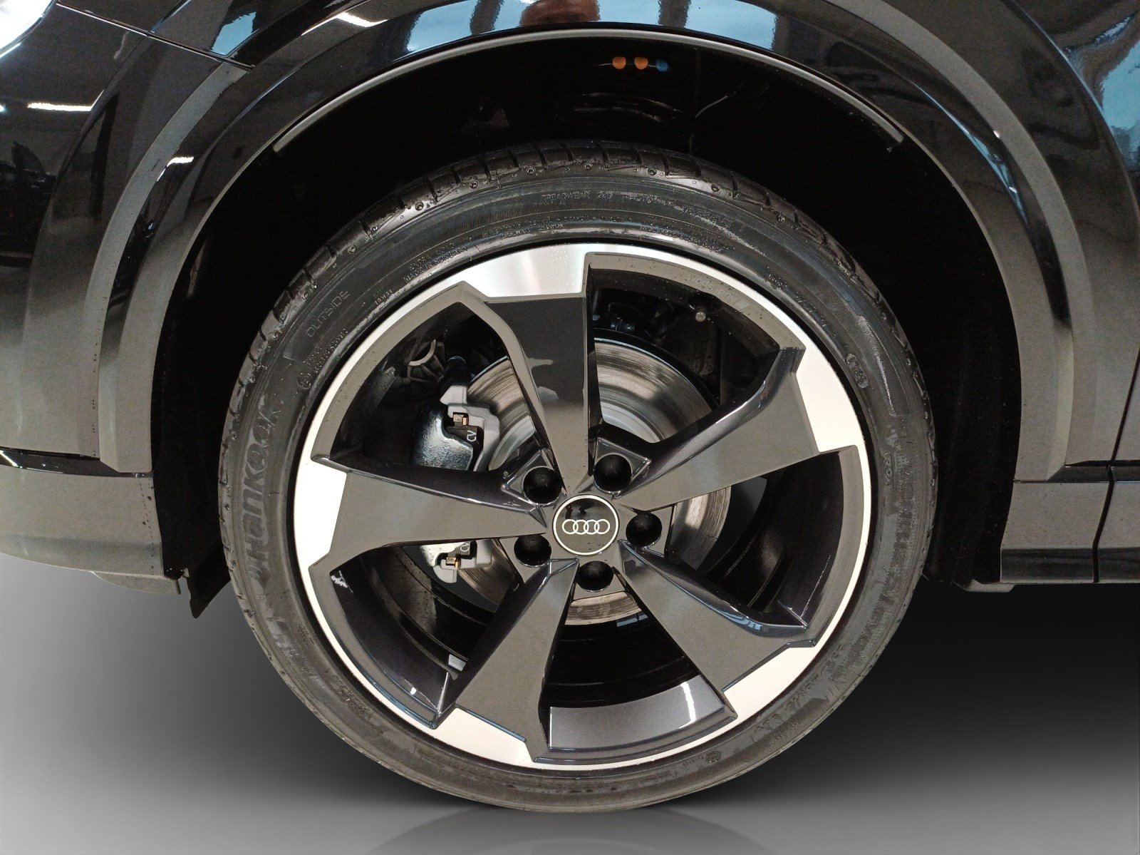 AUDI Q2 35 TFSI S line S-tronic-image-13