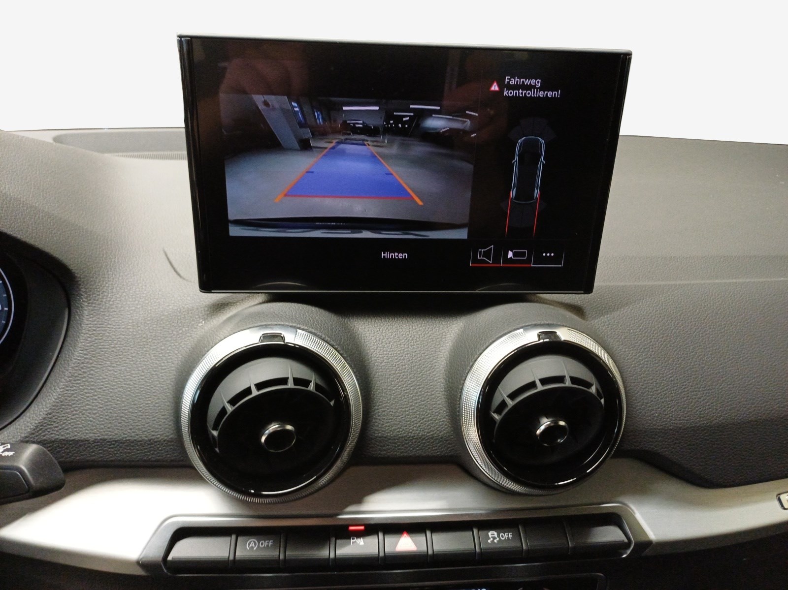 AUDI Q2 35 TFSI S line S-tronic-image-14
